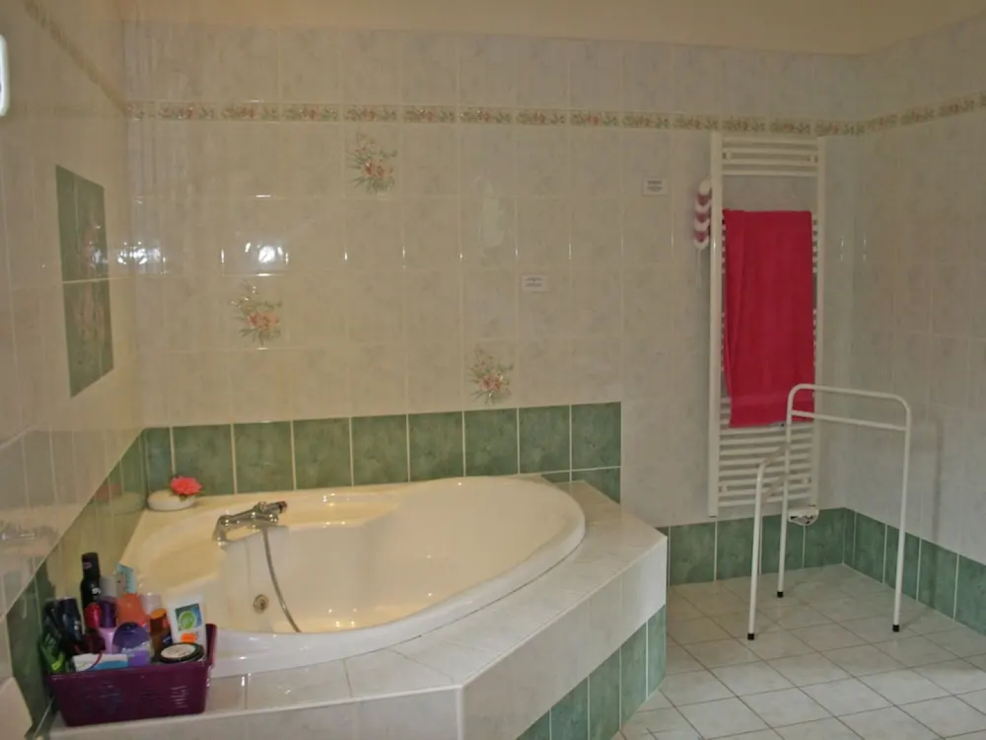 Detached Spacious Villa With Private Heated Pool, 15 km From the Gorges du Verdon