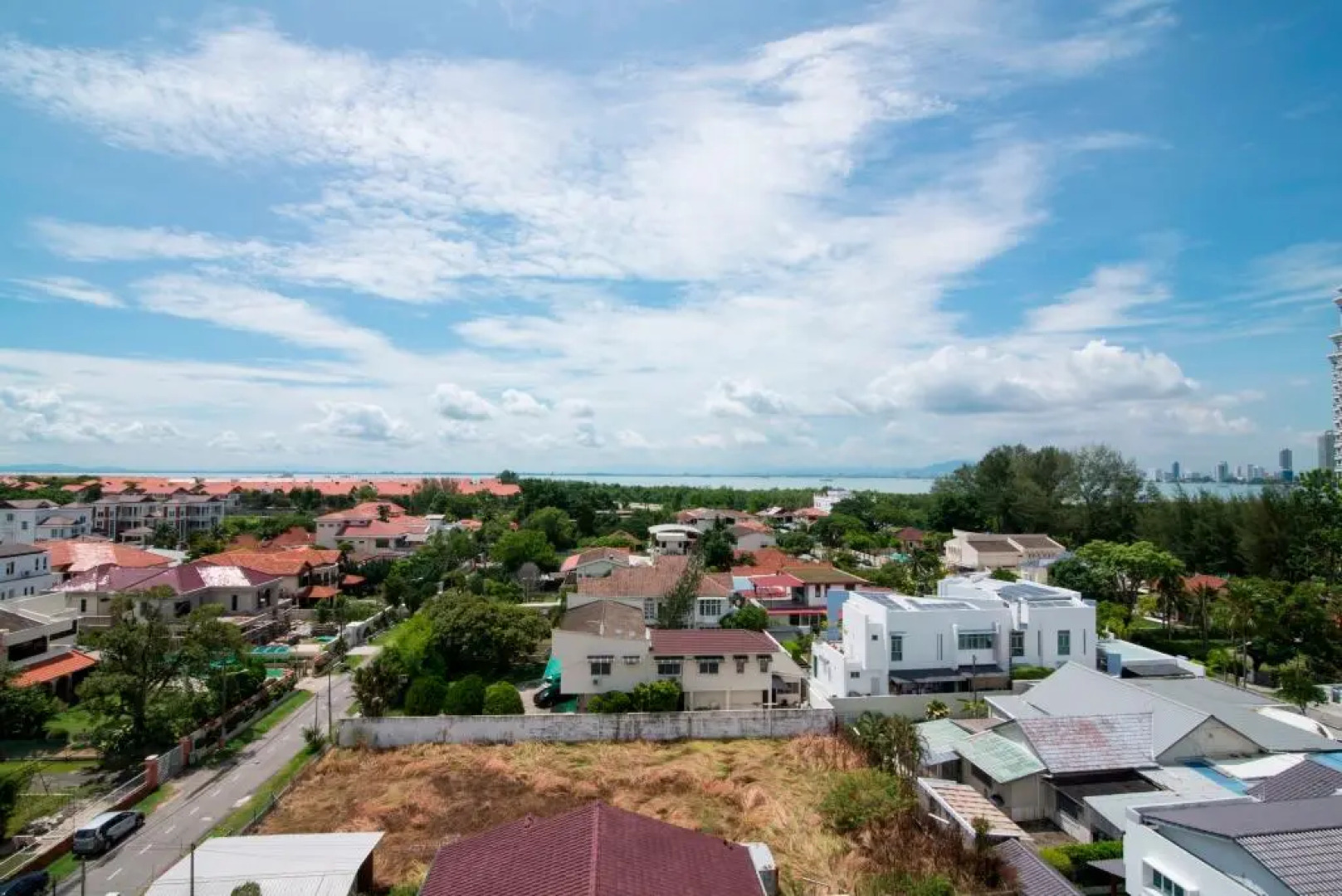 Golden View Serviced Apartment