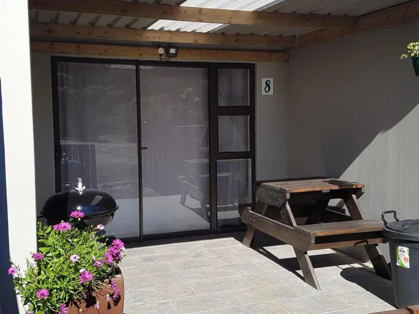 Mountain Breeze Log Cabins