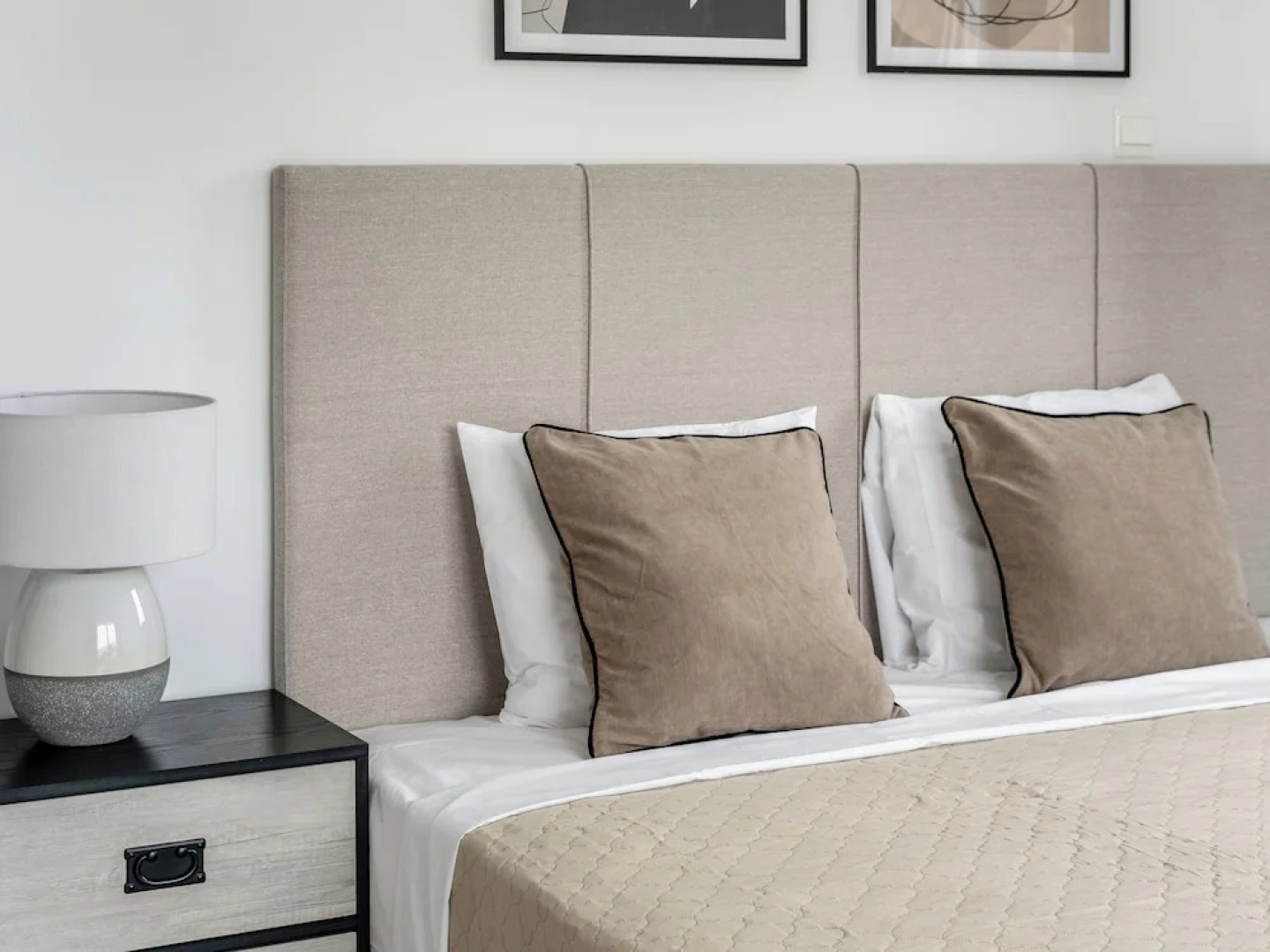 Sanders Elgio - Neat 3-bdr Apt With Rooftop