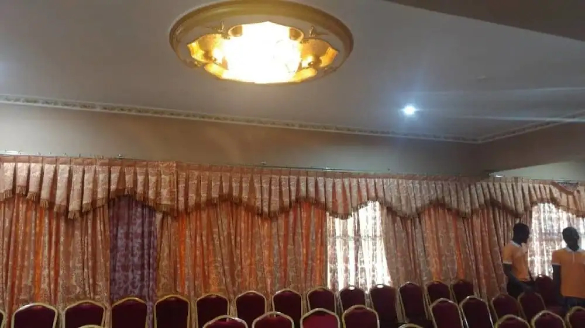 Obaa'S Golden Plaza Hotel