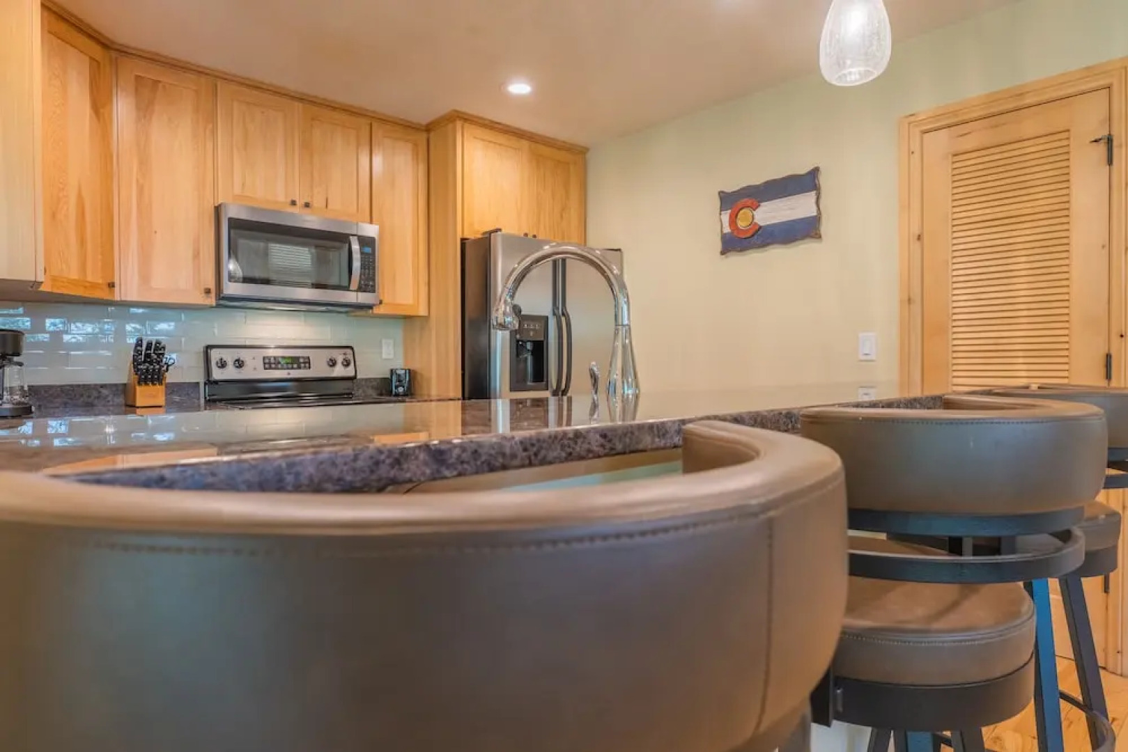 Private Home With A Beautiful Mountain Vista - Woods24 by RedAwning