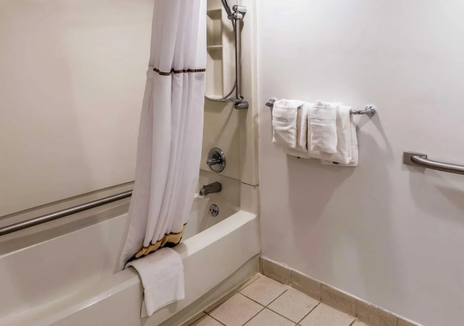 Quality Inn University