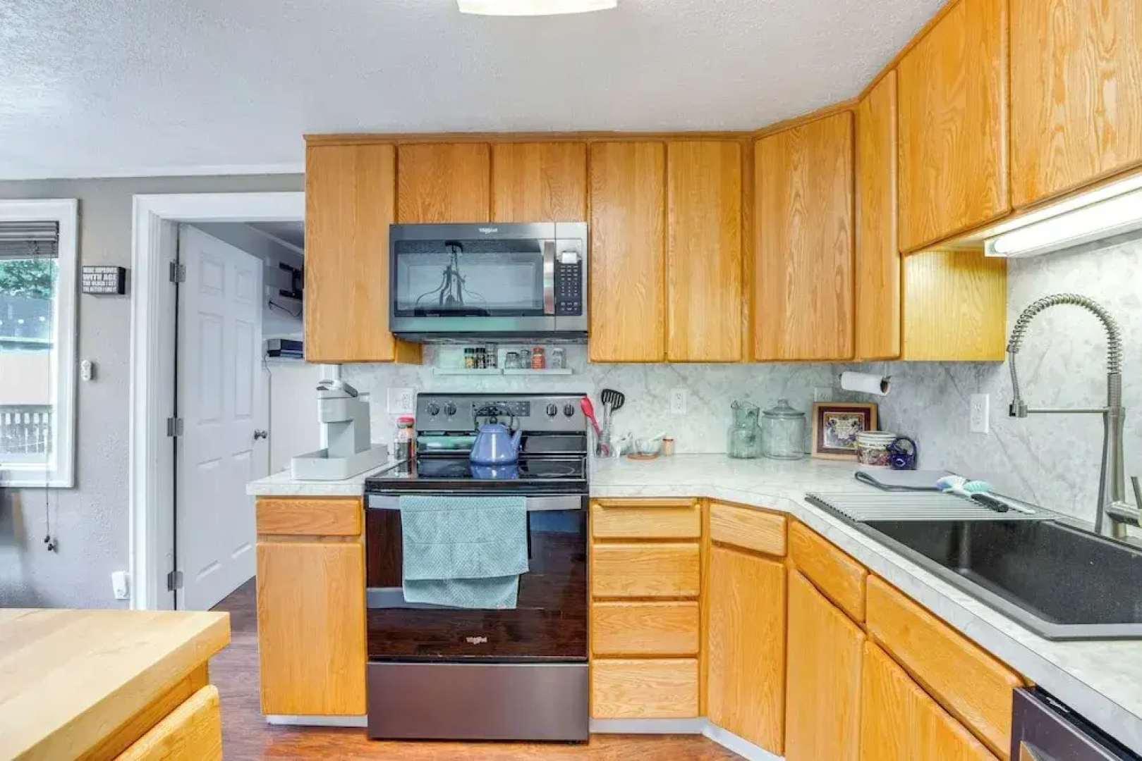 Quaint Tillamook Getaway Near Netarts Bay