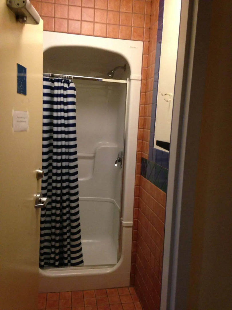 Hostelling International Niagara Falls