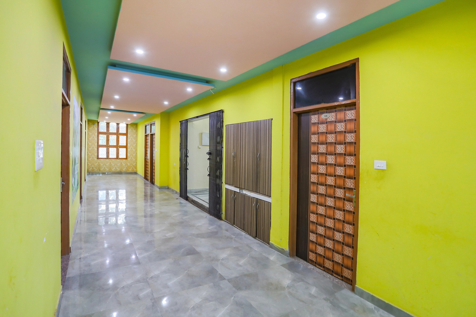 Fabhotel Kriti Green