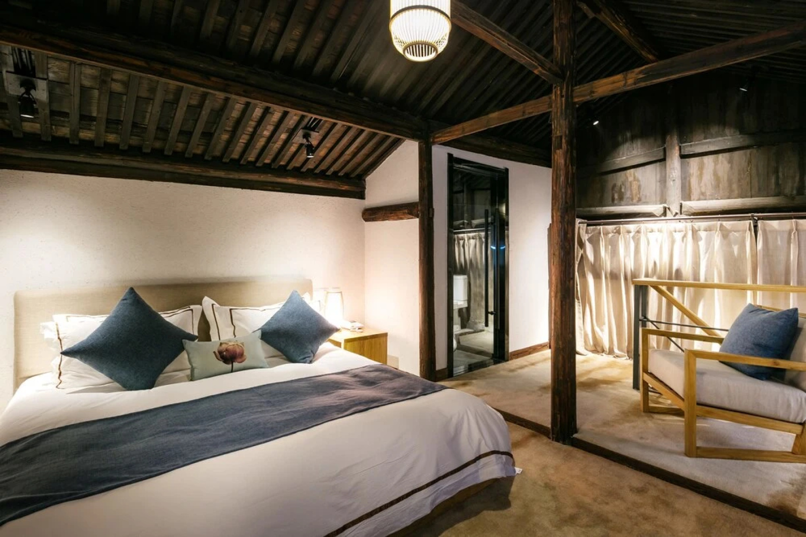 Xiananshan Village Hotel