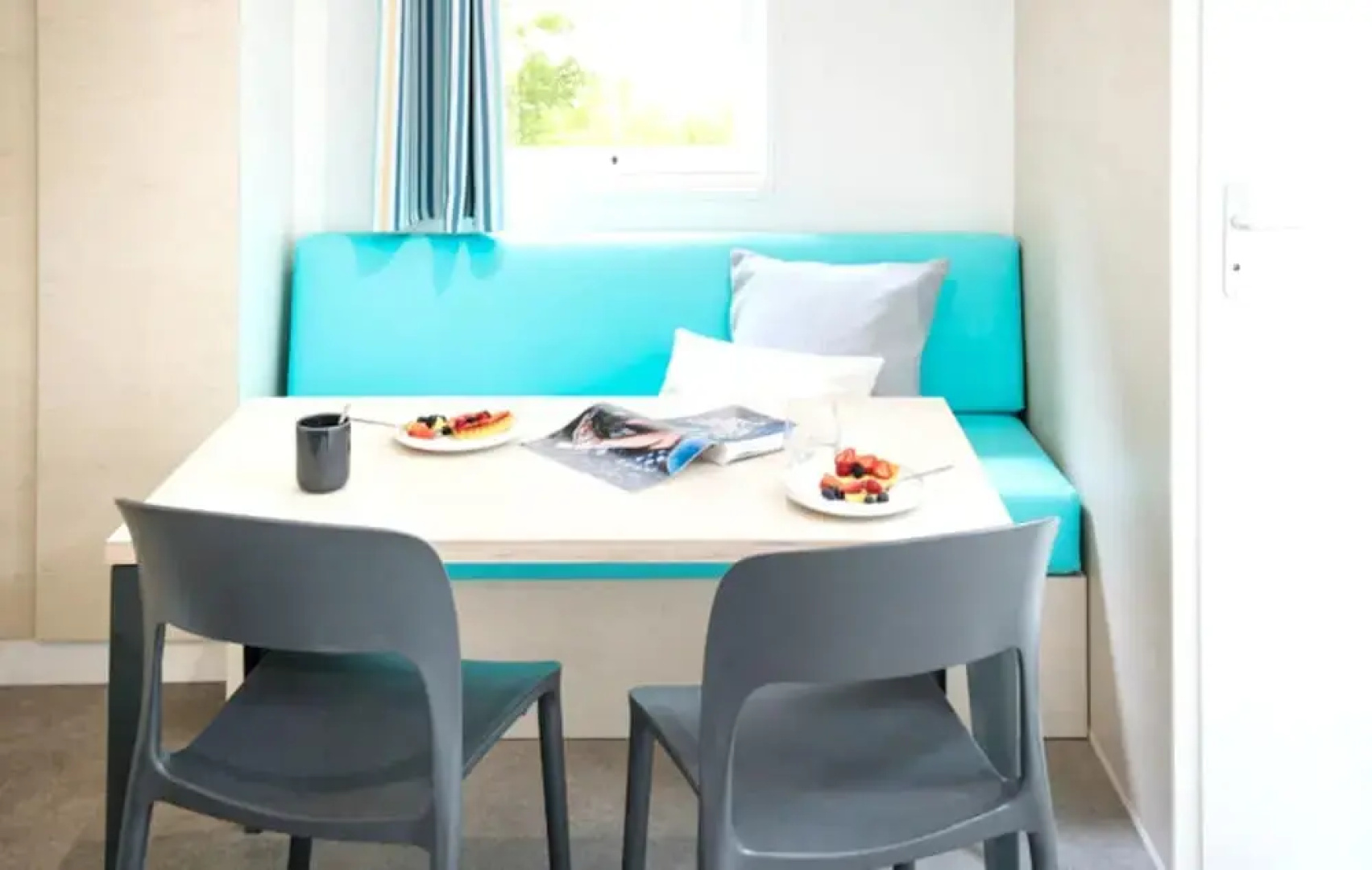 Bungalow With one Bedroom in Saint-privat-de-champclos, With Terrace - 130 km From the Beach