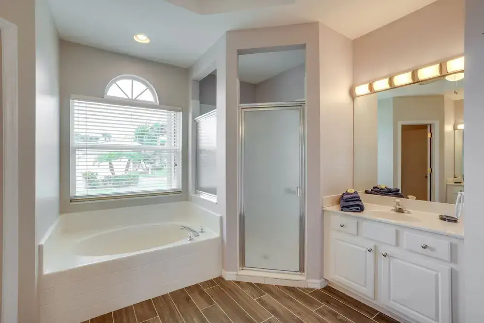 Sunny Fort Myers Home w/ Heated Pool!