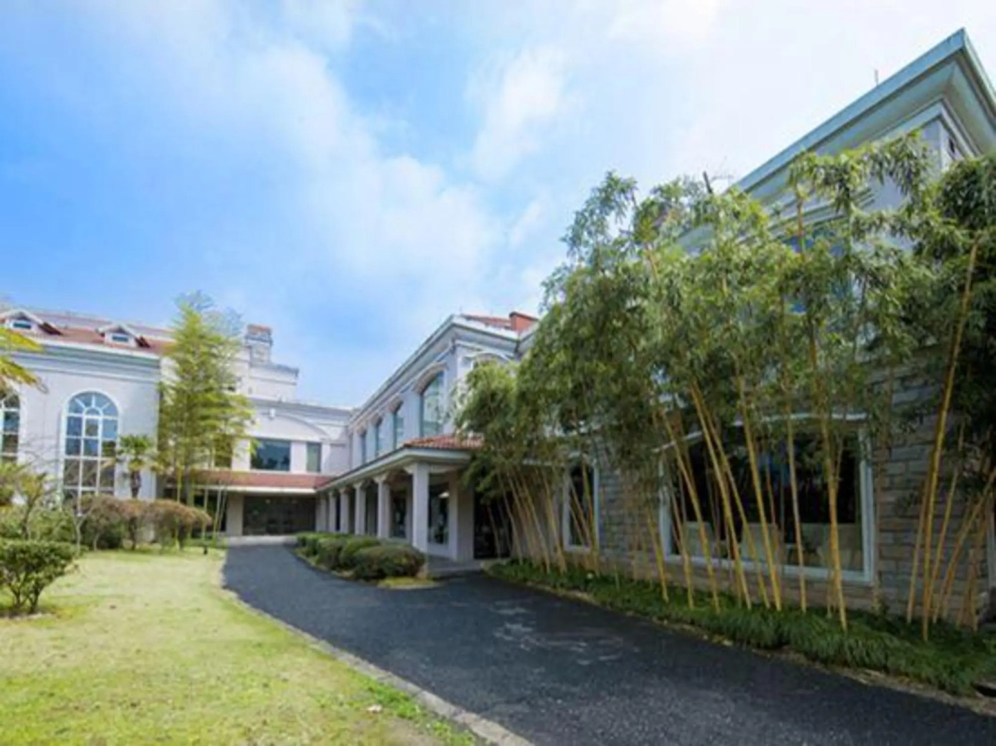 Weisheng Xiangyi Hotel (Xiangyi Building)