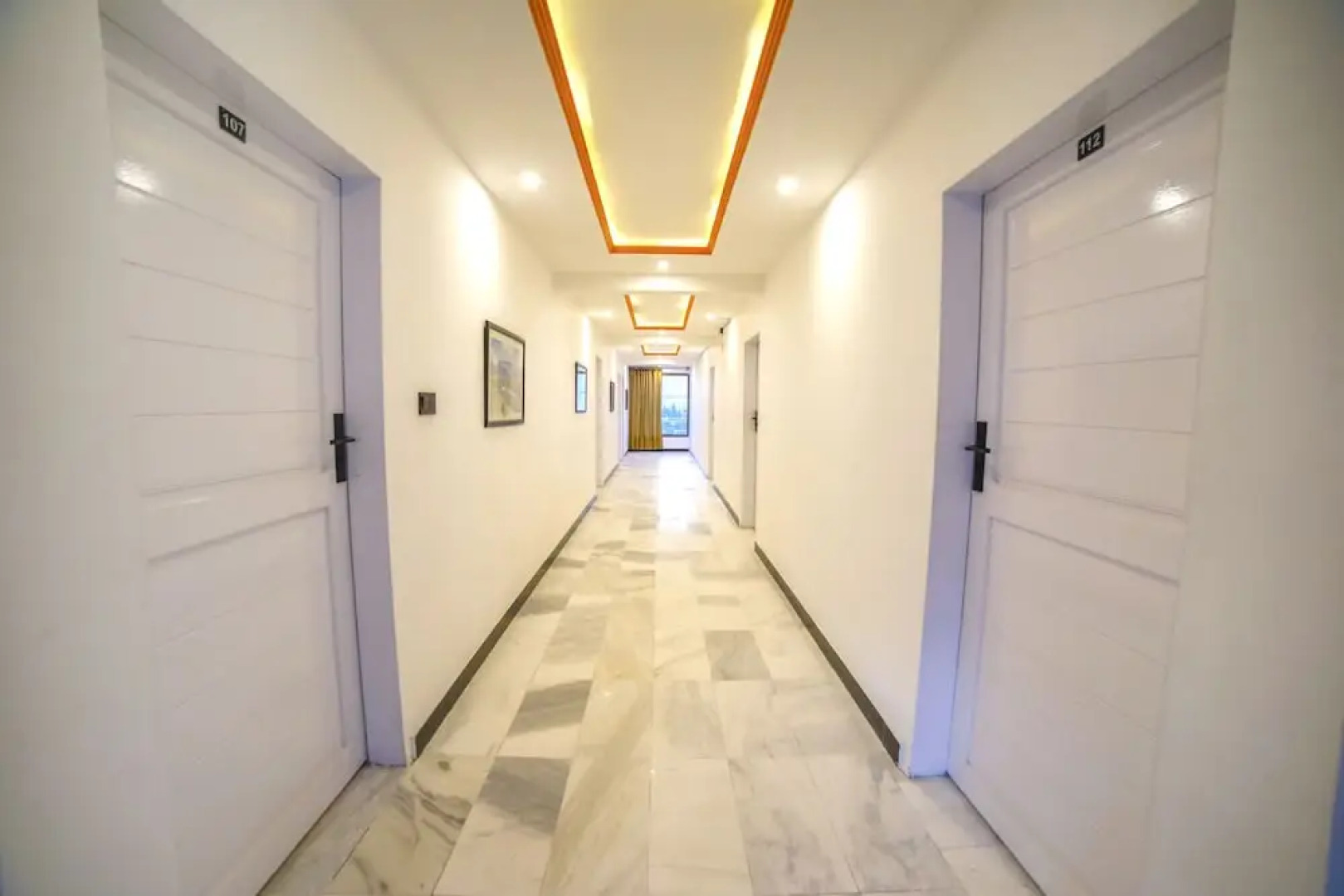 Roomph Premium Al Noor Airport Road