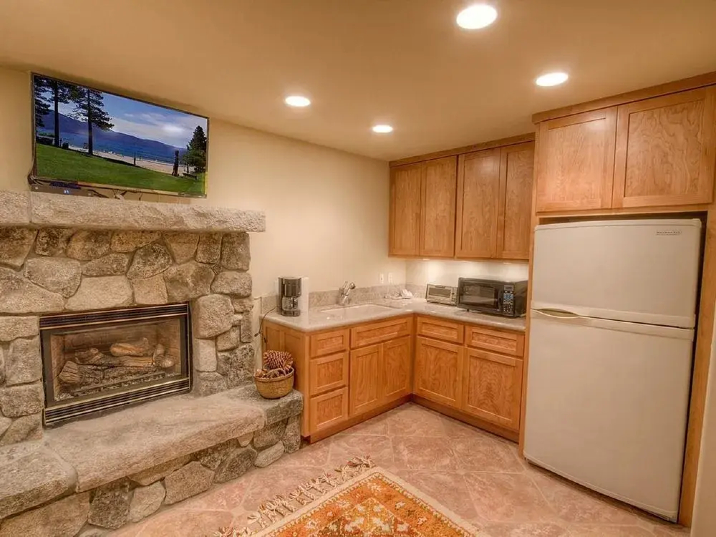 Silver Rock Spectacular Skyland Home 5 Br cabin by RedAwning