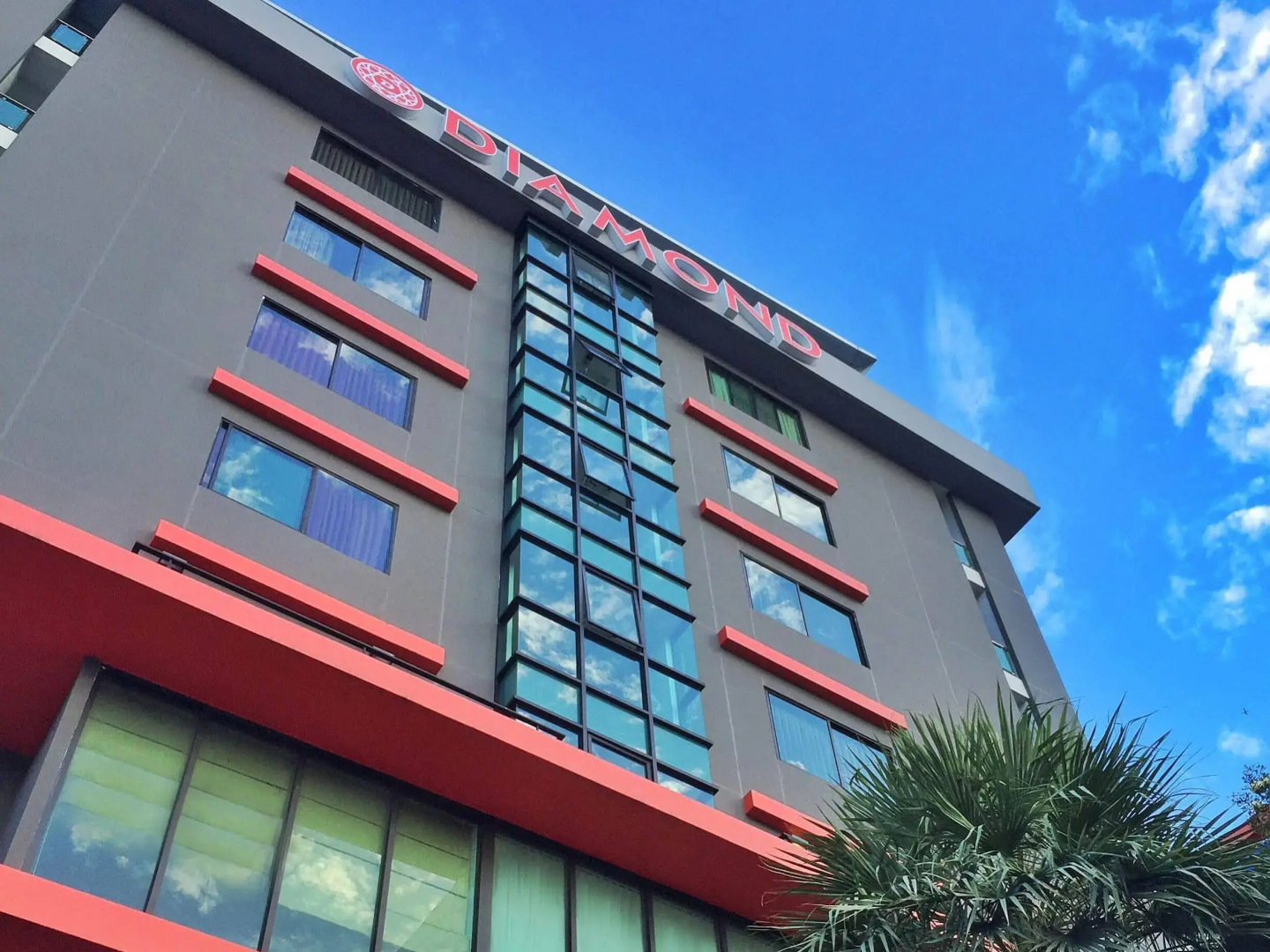 Diamond Residence Ratchada Hotel