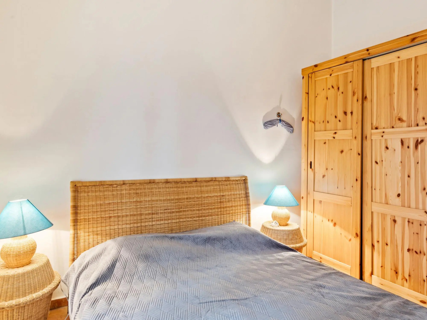 Lavish Villa in Bagnols-en-forêt With Swimming Pool