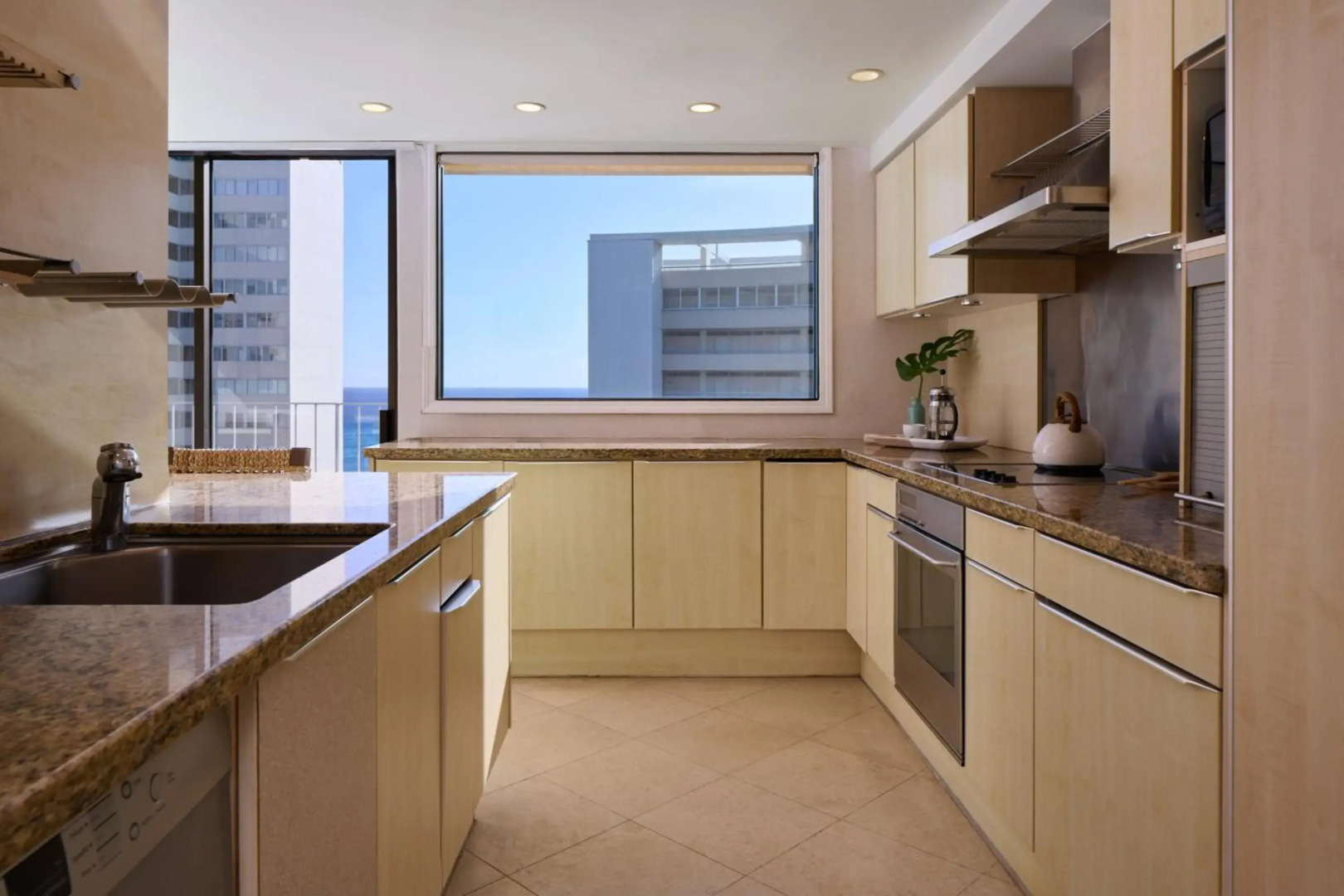 Lotus Honolulu at Diamond Head