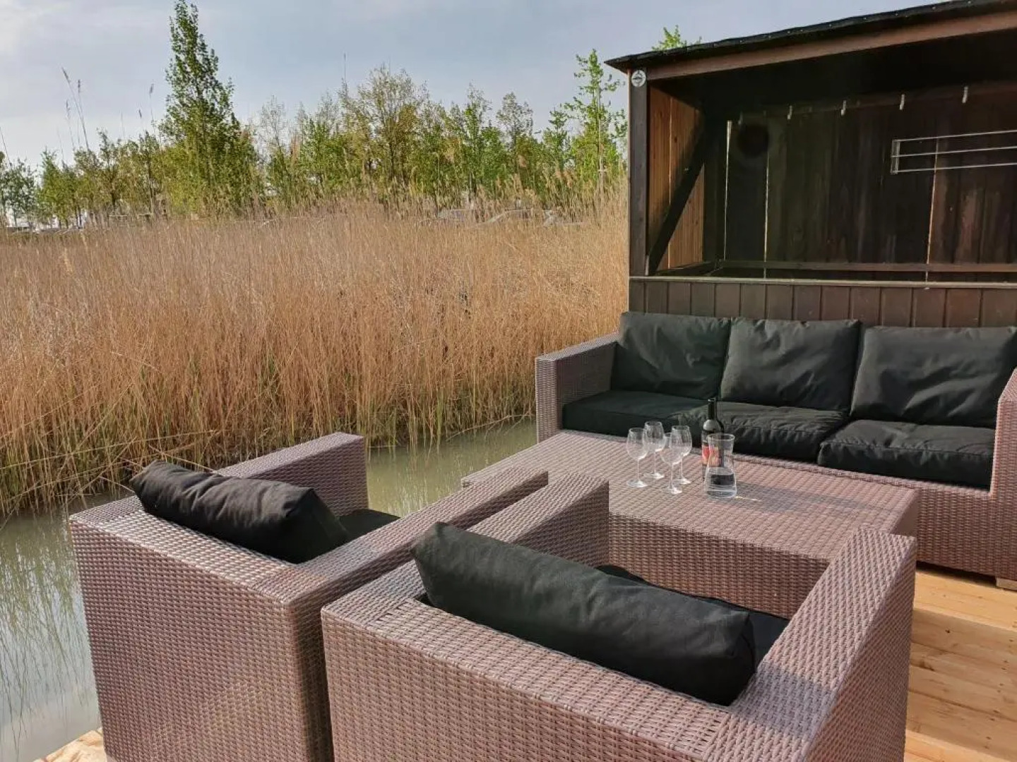 Mountains And Lakes - Romantika 5 Beach Bungalow