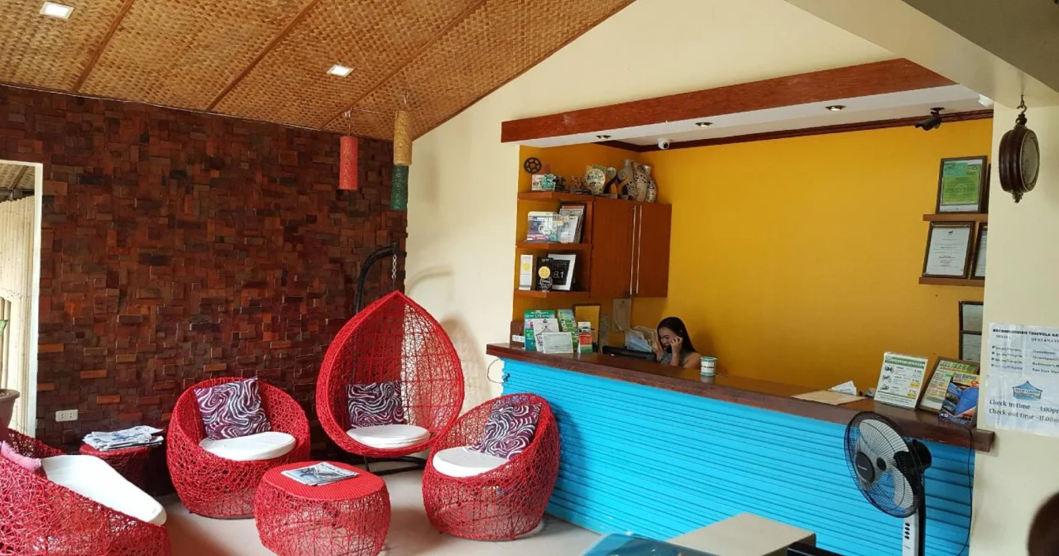 Blue Lagoon Inn & Suites