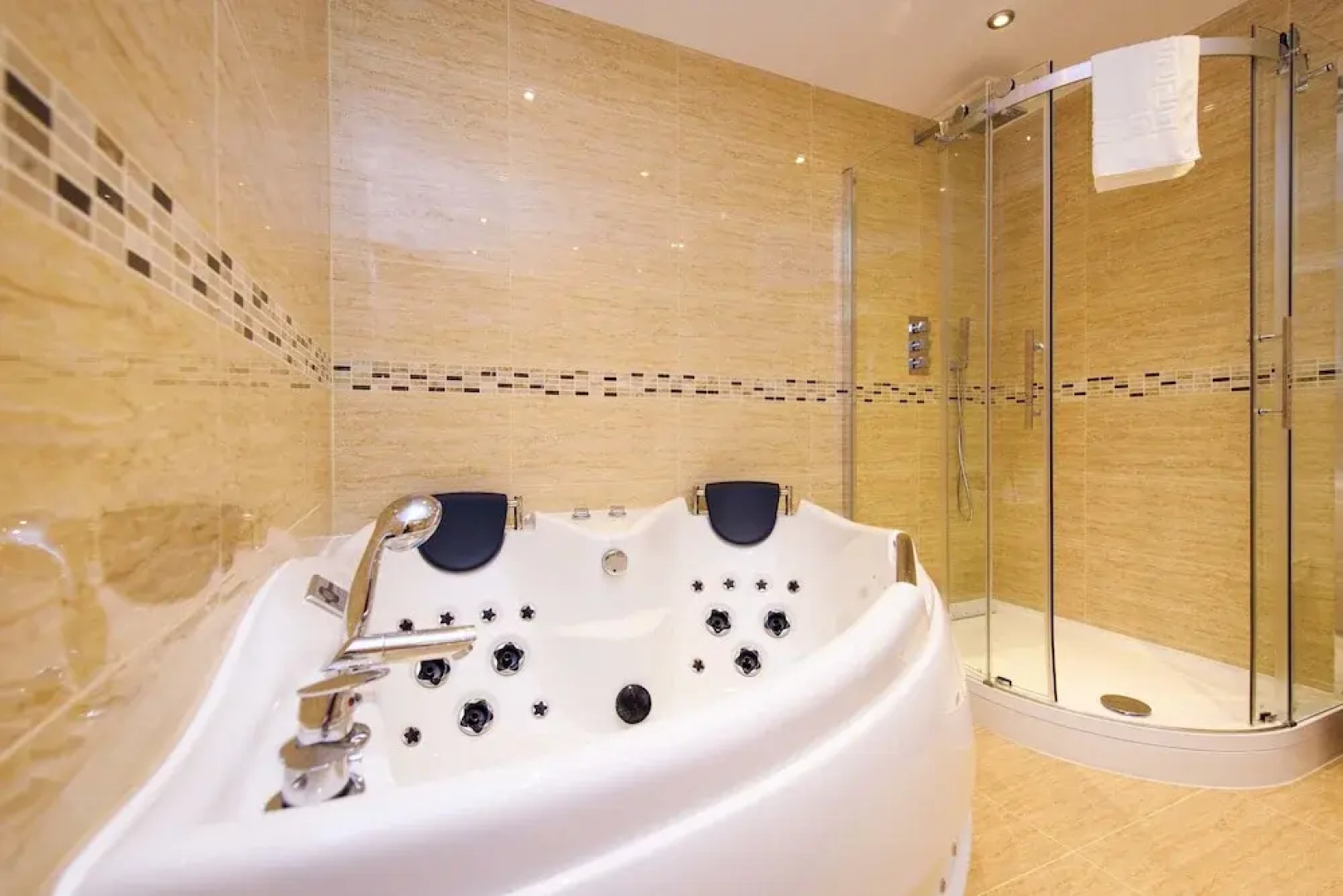 The Sands - Sea Front Apartments