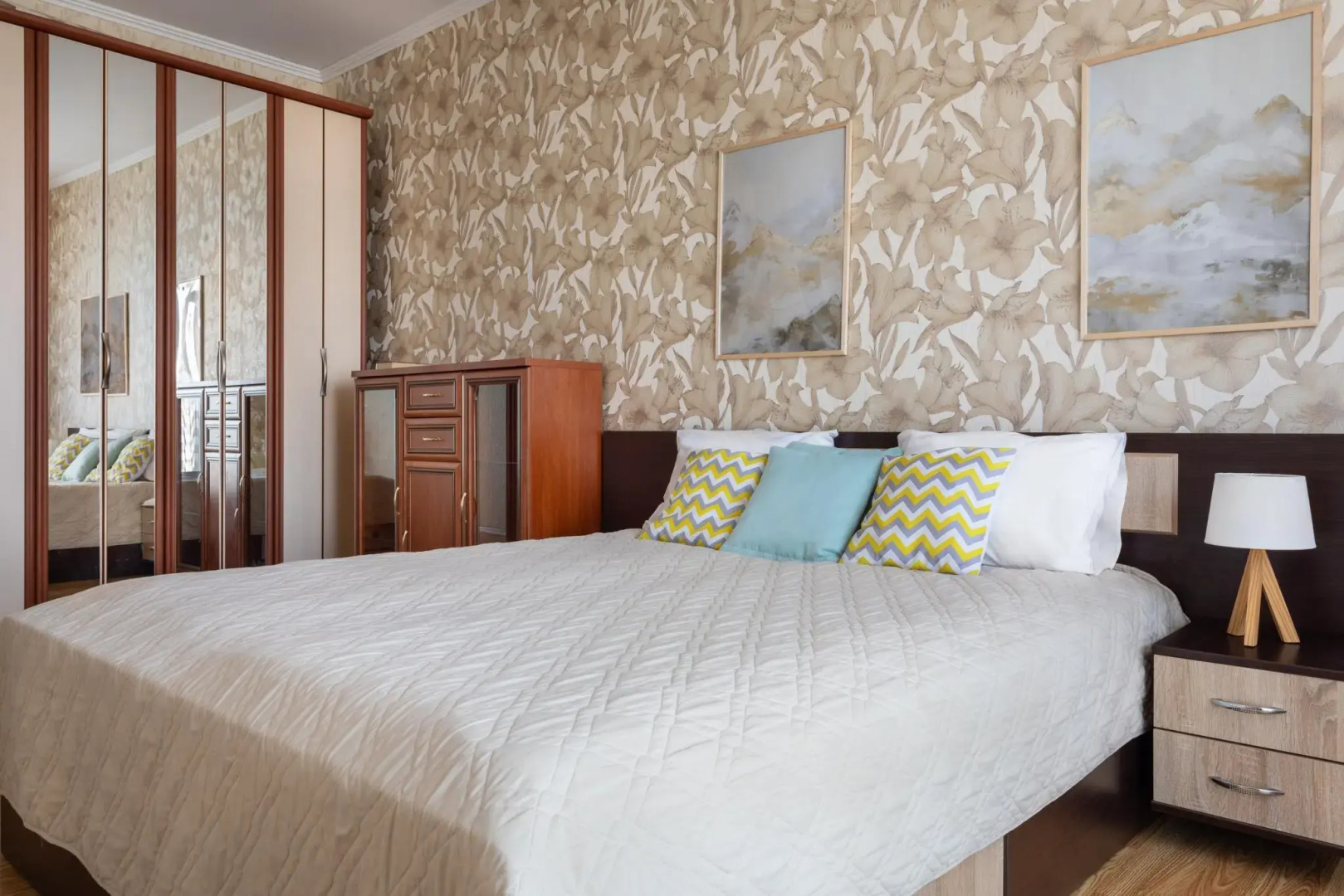 ПоСутки в Калининграде на улице Эпроновская