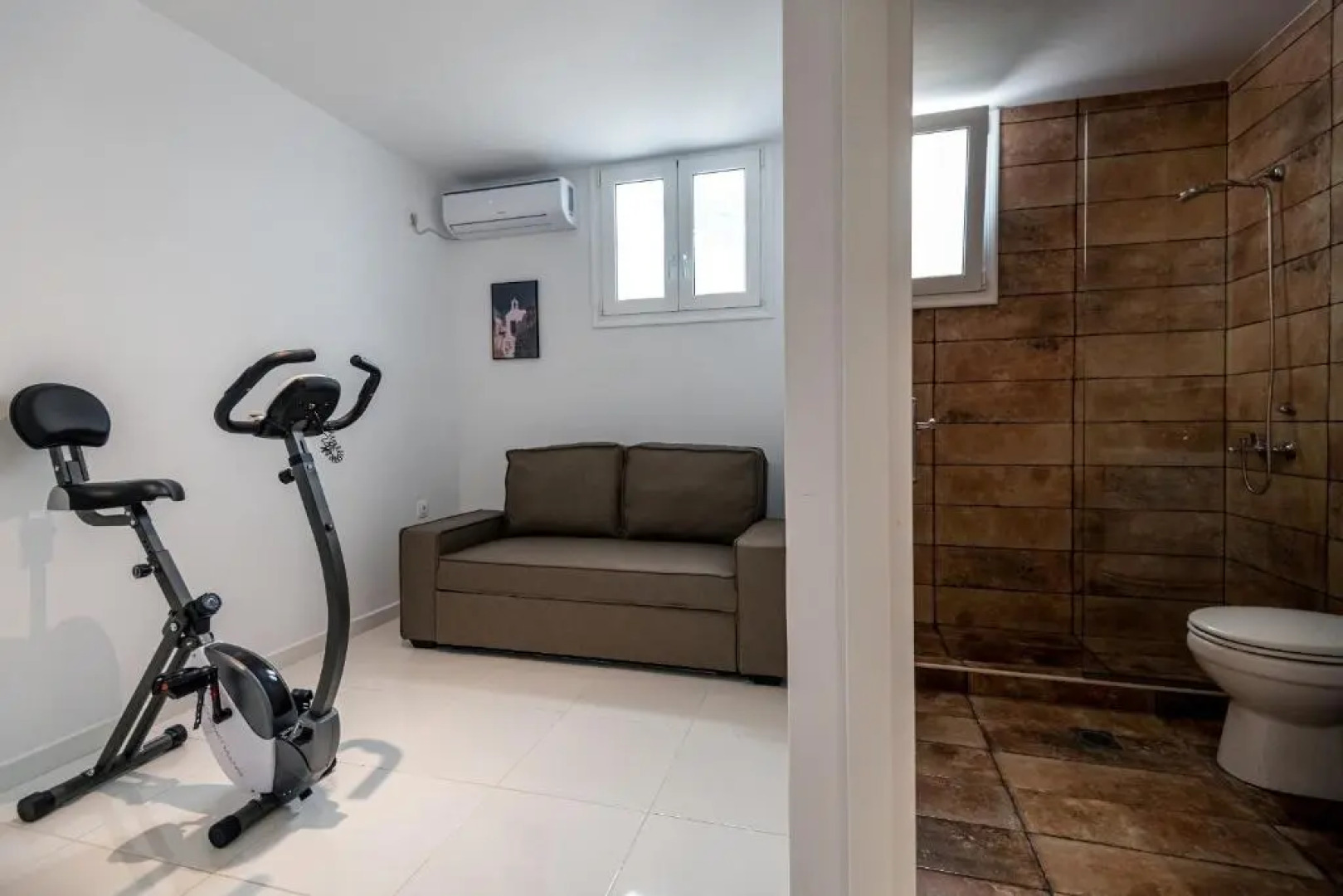 ASTERIA PEARL VILLA 2 with Rooftop Jacuzzi