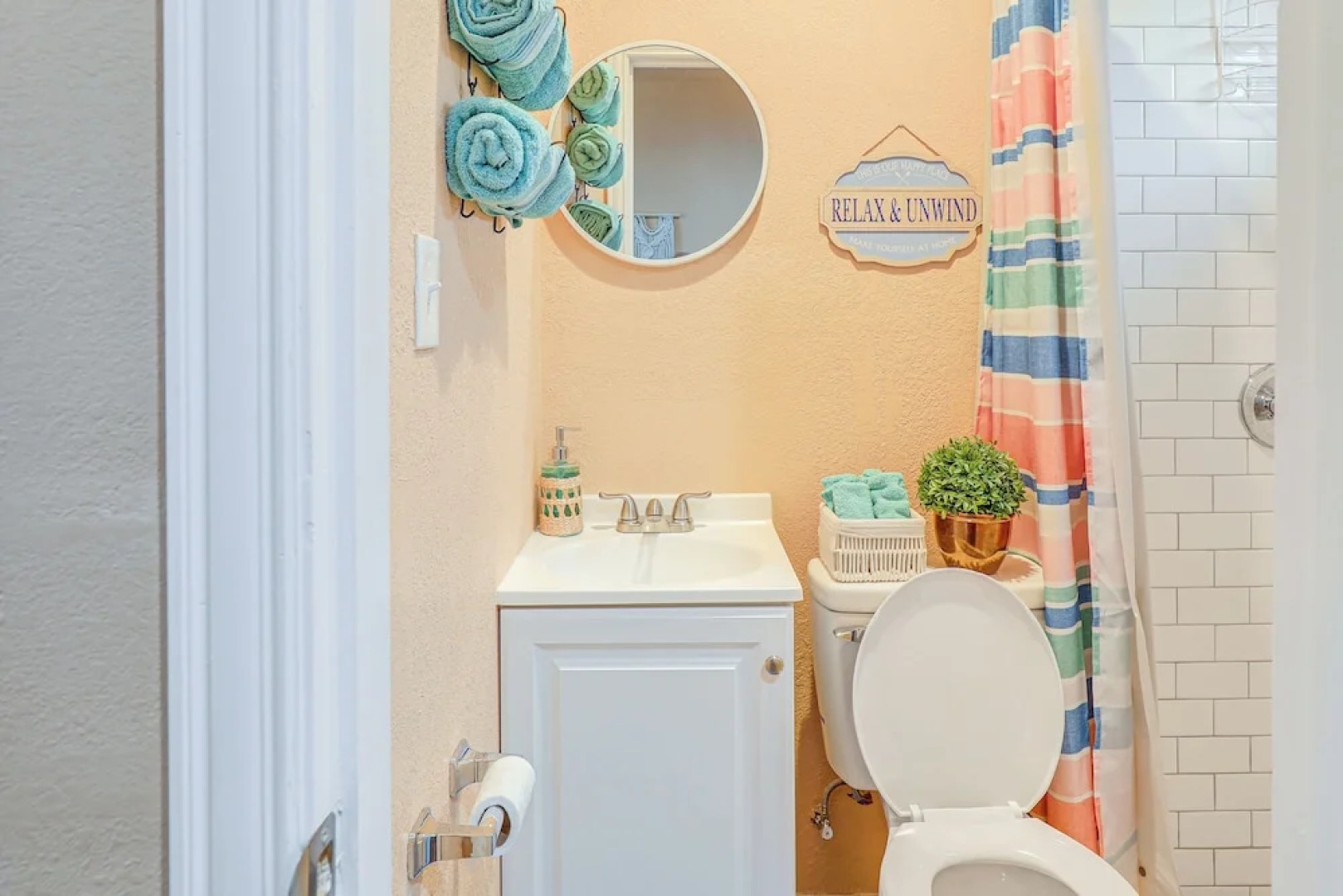 Seagoville Cottage w/ Yard - 15 Mi to Fair Park!