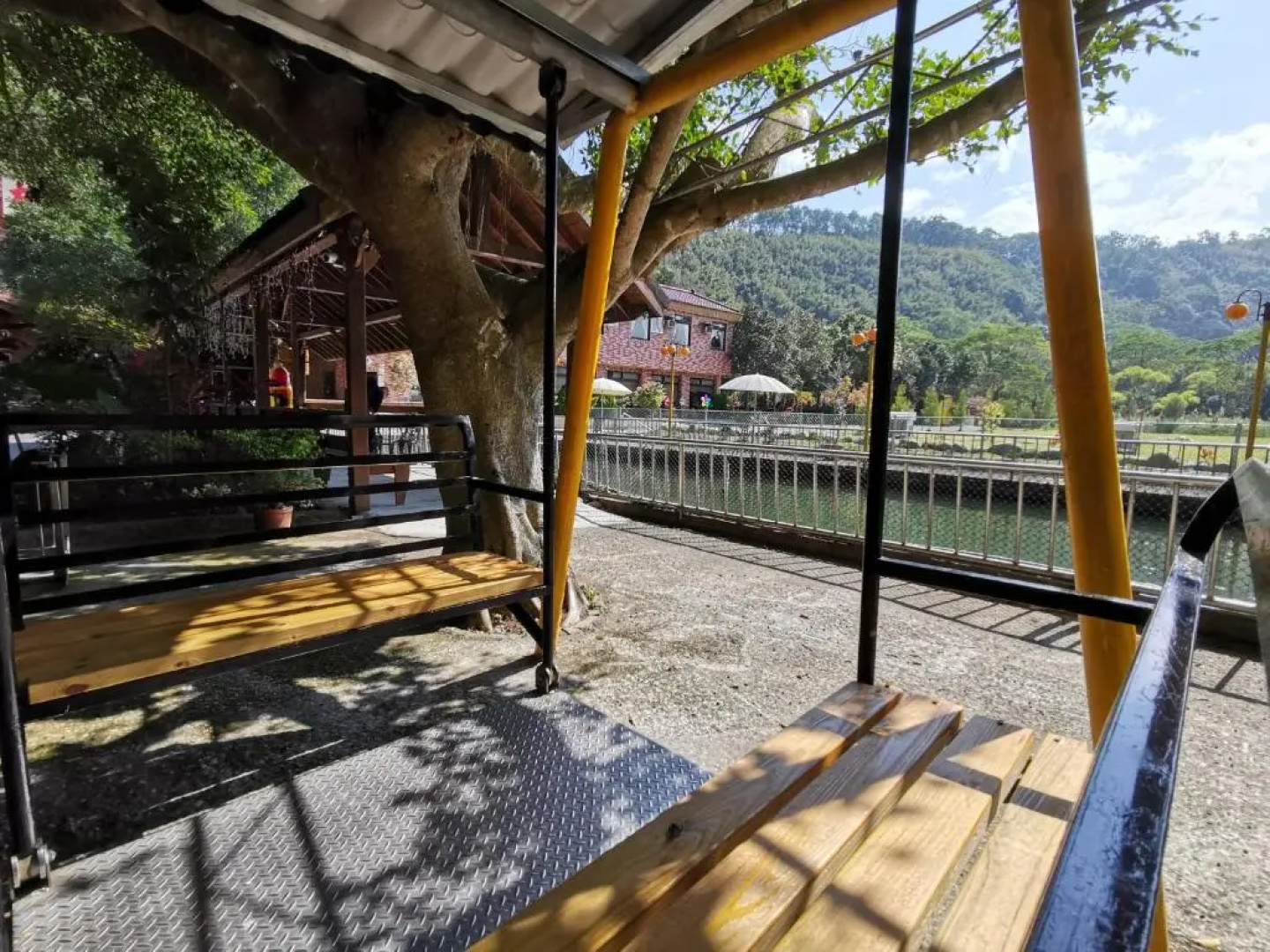 Rainbow SpringYU B&B