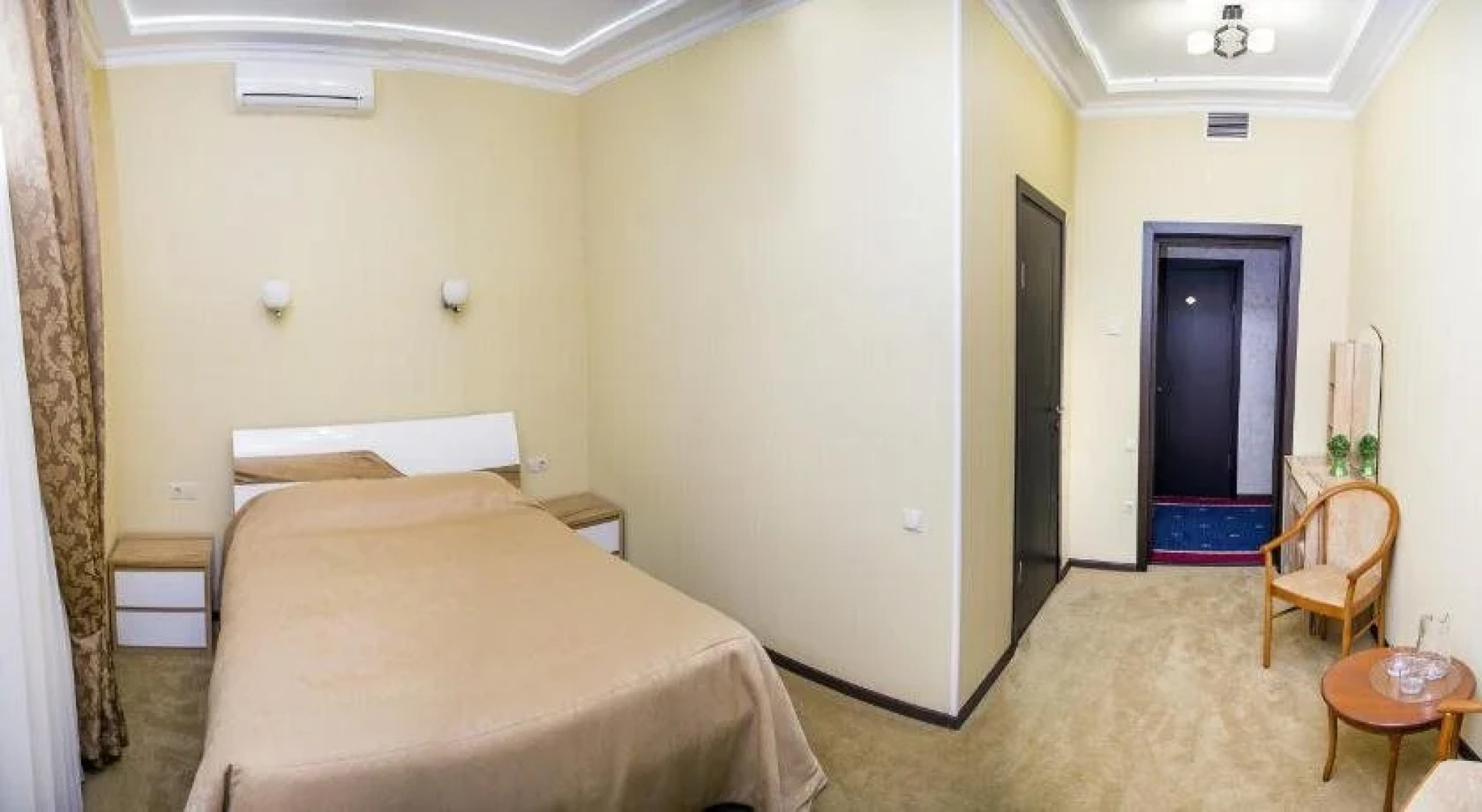 Hotel RIVER