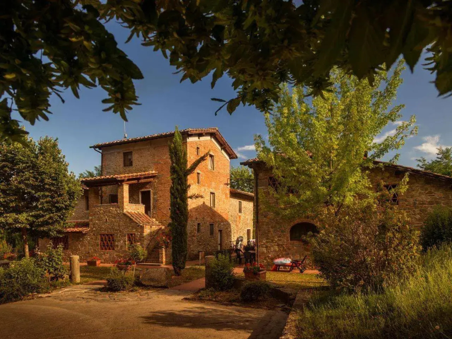 hu Norcenni Girasole Village