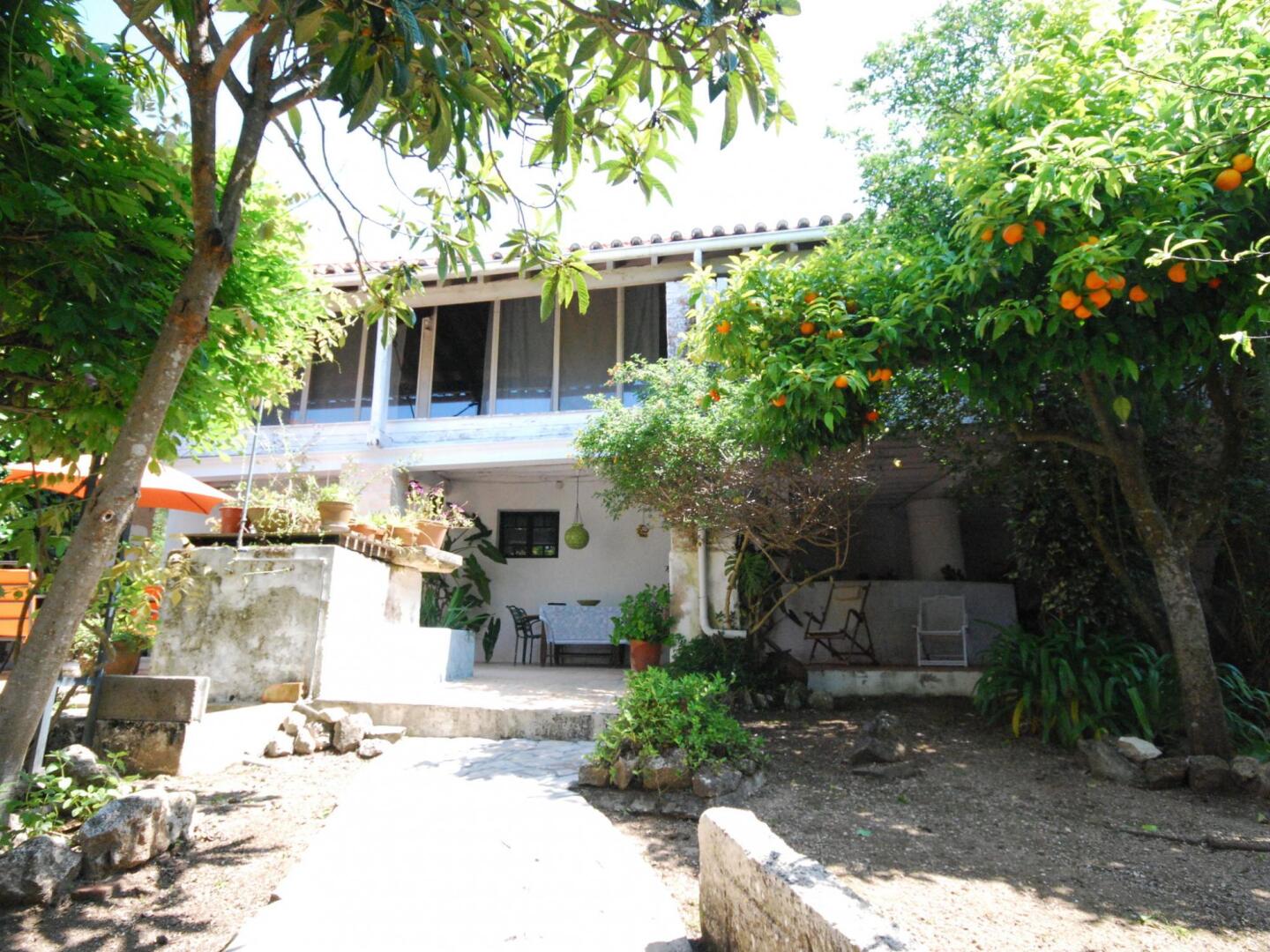Farmhouse in Soudos With Garden