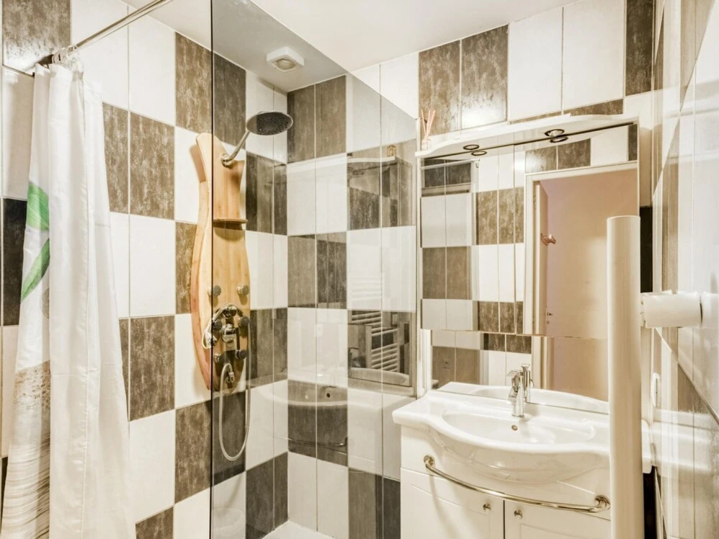 Homely Apartment in Roanne With Terrace