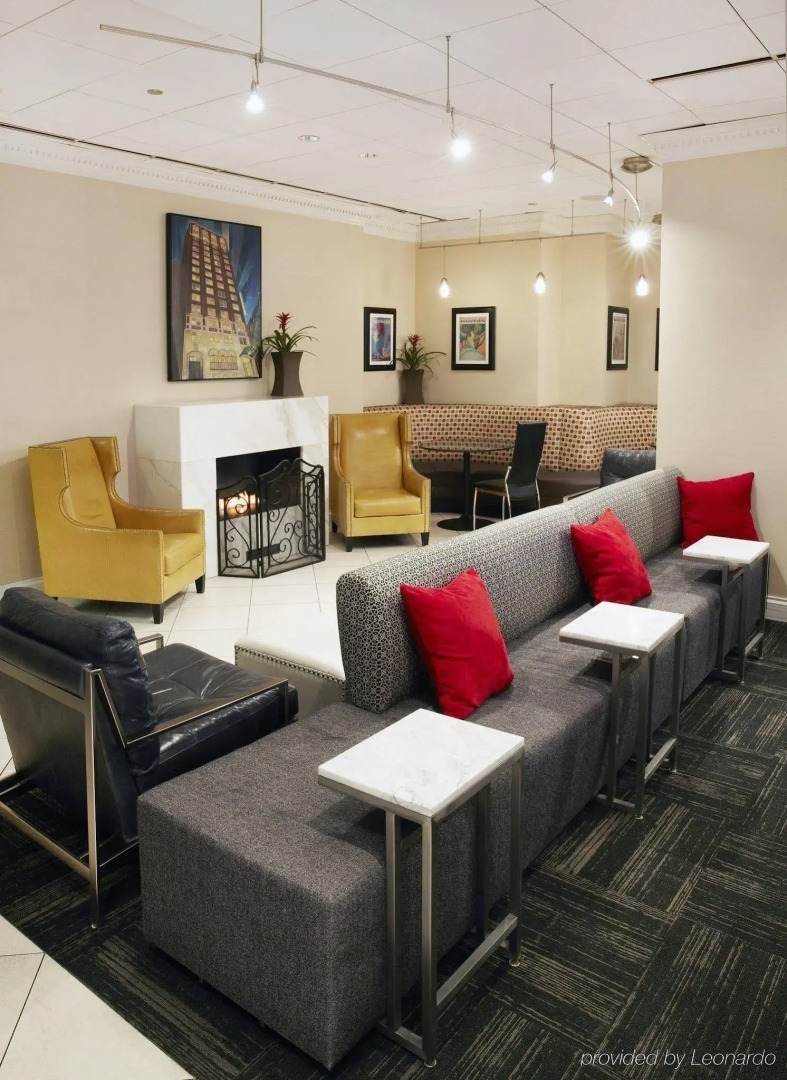 Holiday Inn Express Chicago - Magnificent Mile by IHG