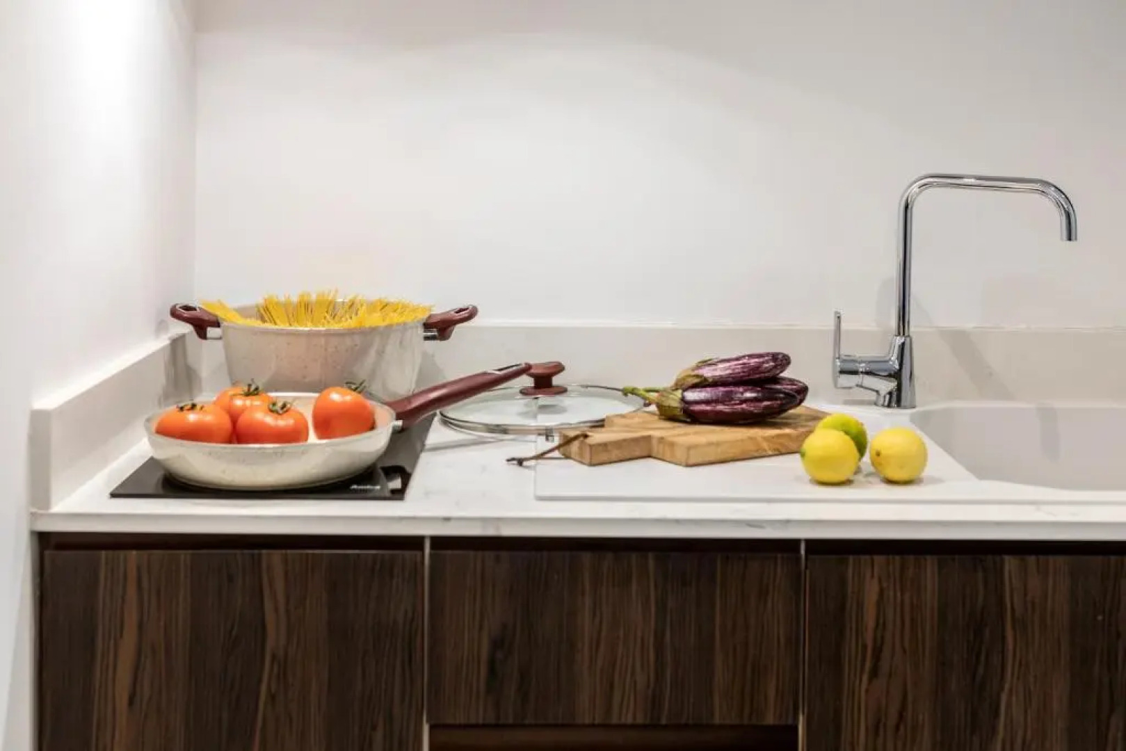 Almond Business Hotel