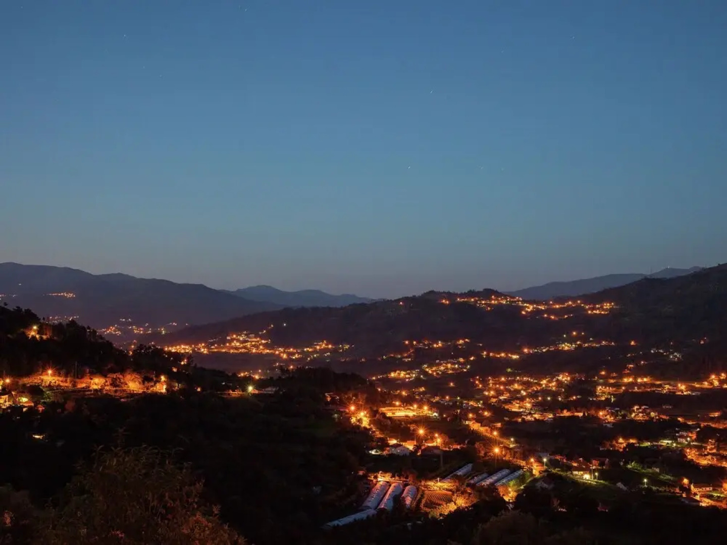 Very Spacious Apartment With Lots of Grandeur and Great Views