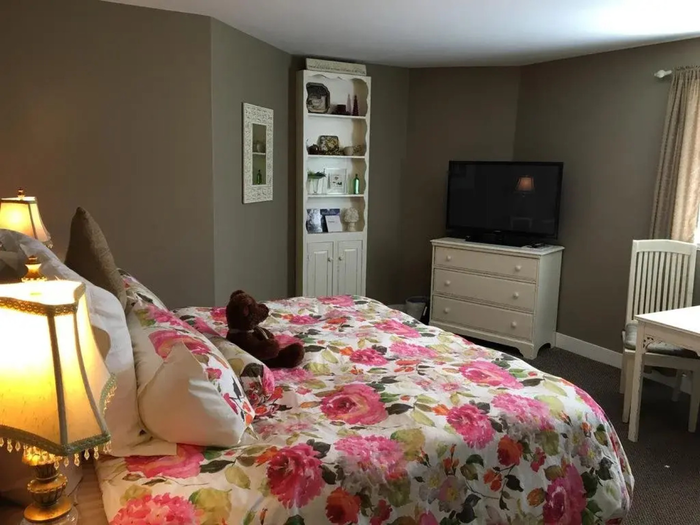 Yellow Rose Bed & Breakfast