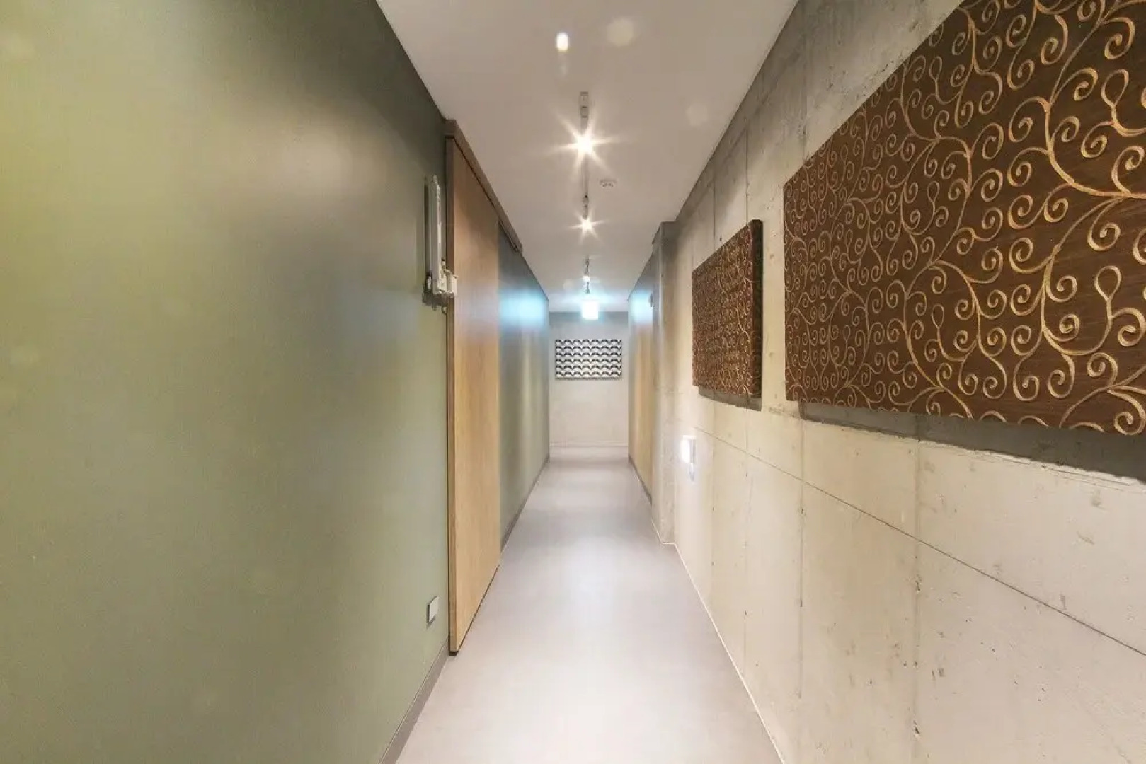 Changwon Jinhae Yongwon Hotel VIN