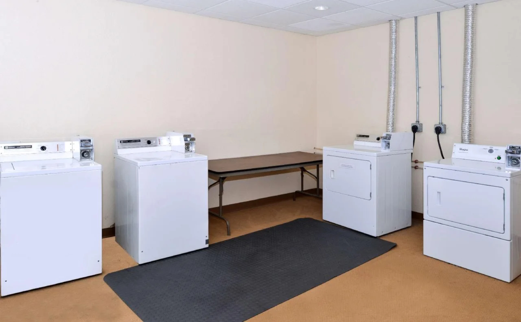 Americas Best Value Inn - Campus View