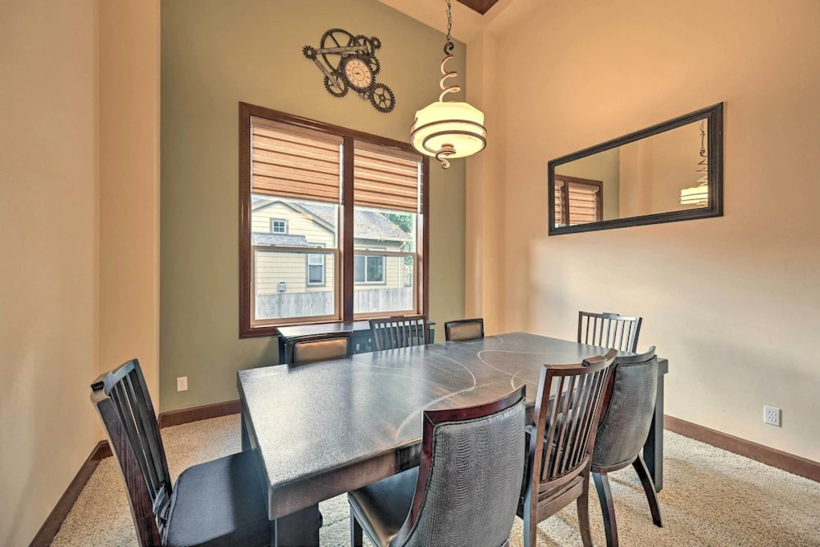 Spacious Kirkland Home 15 Mi to Dtwn Seattle!