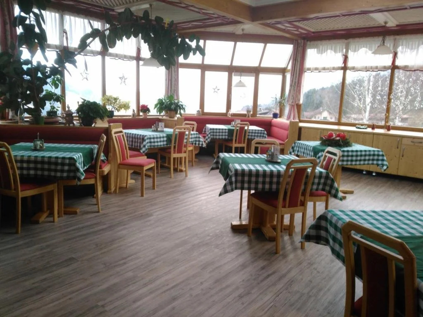 Cafe-Pension Stocker