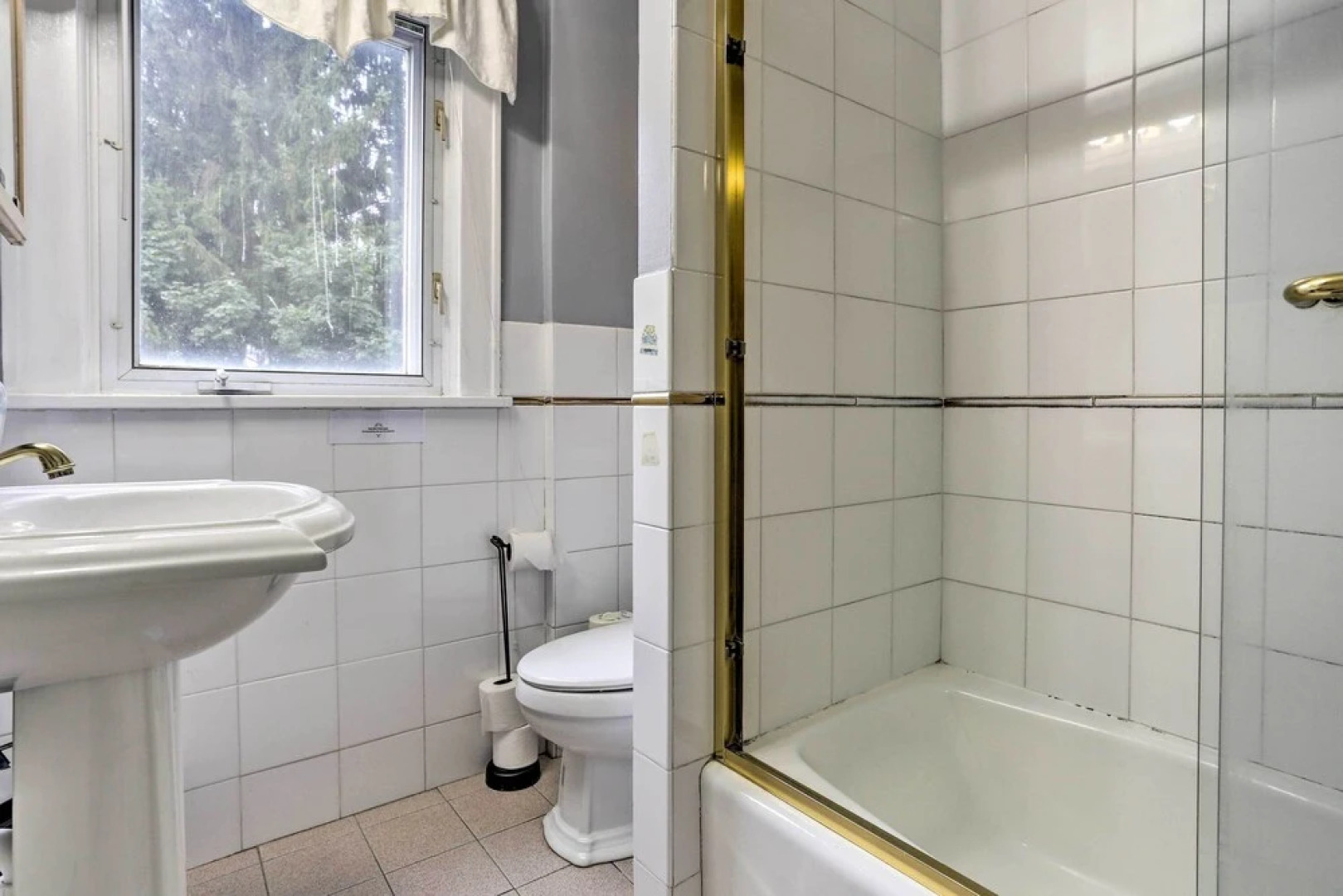 Lovely Home Near FDU & Holy Name Hospital!