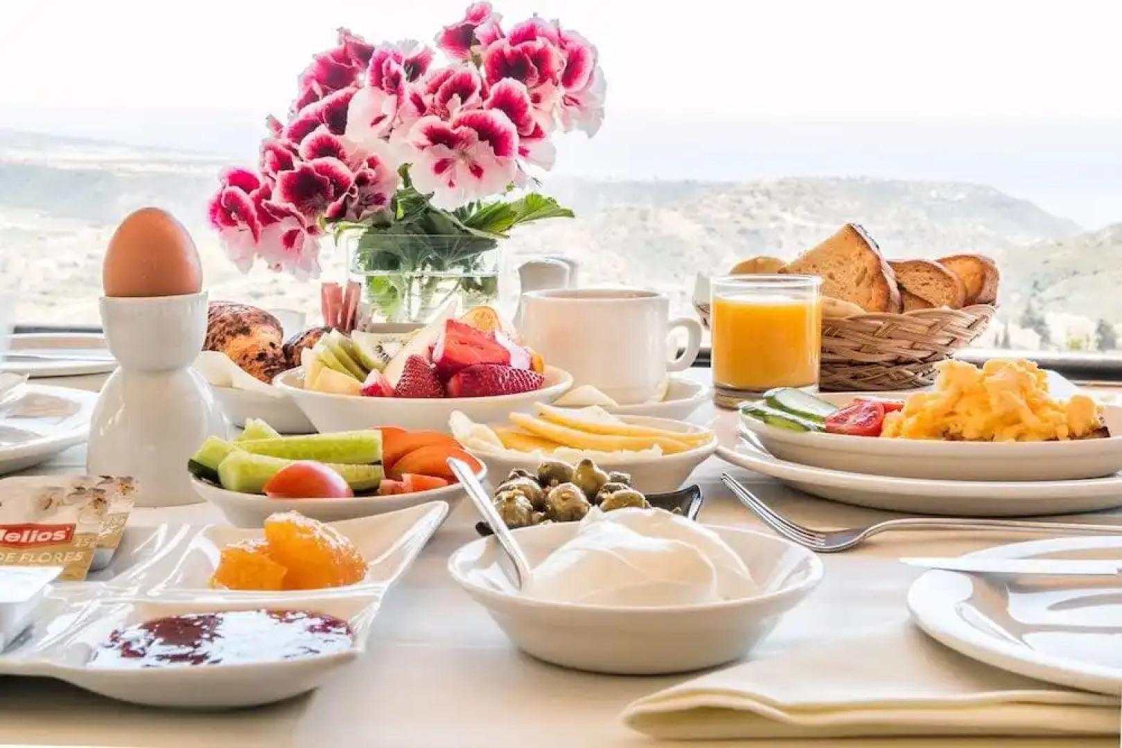 Hill View Restaurant & Apartments