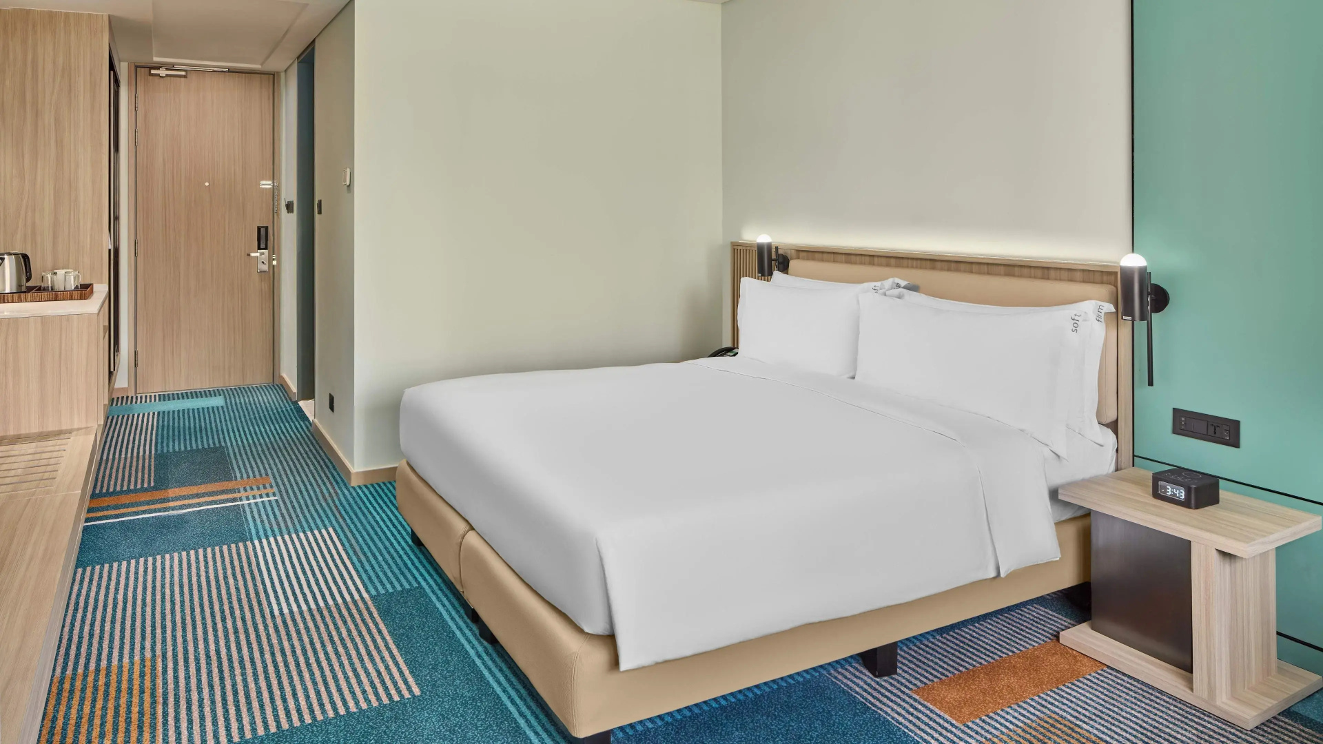 Holiday Inn & Suites Makati by IHG