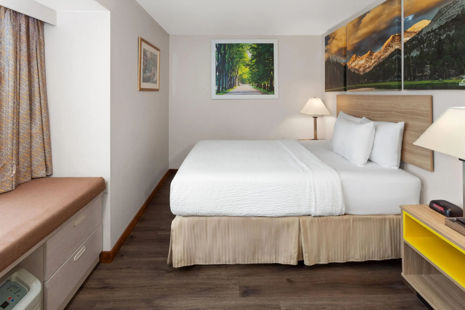 Days Inn & Suites by Wyndham Spokane Airport Airway Heights