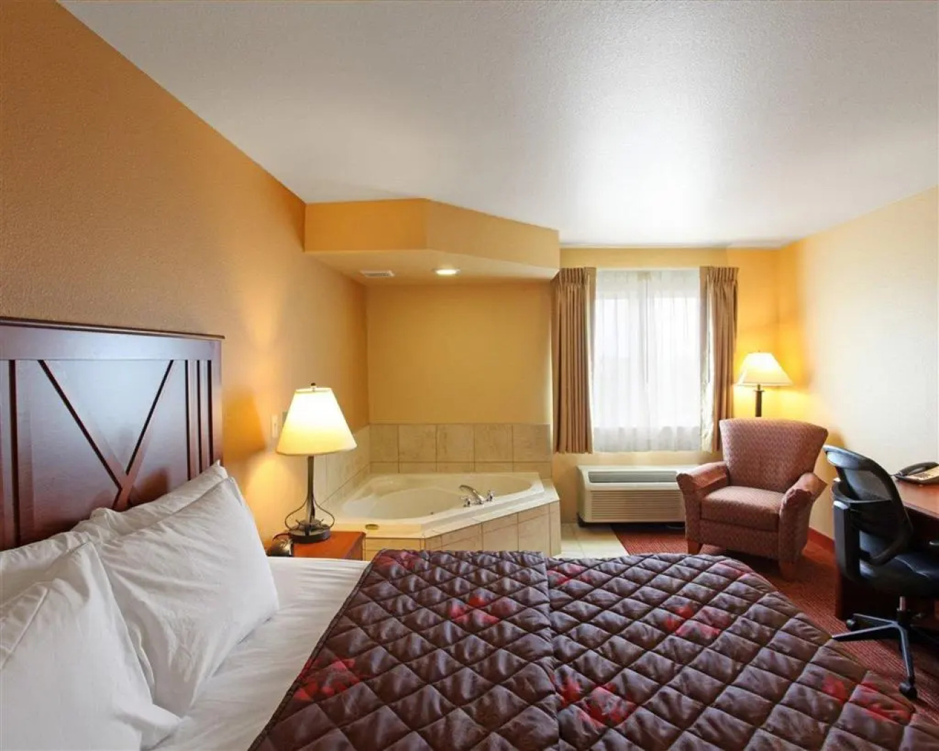 Rodeway Inn & Suites Phillipsburg
