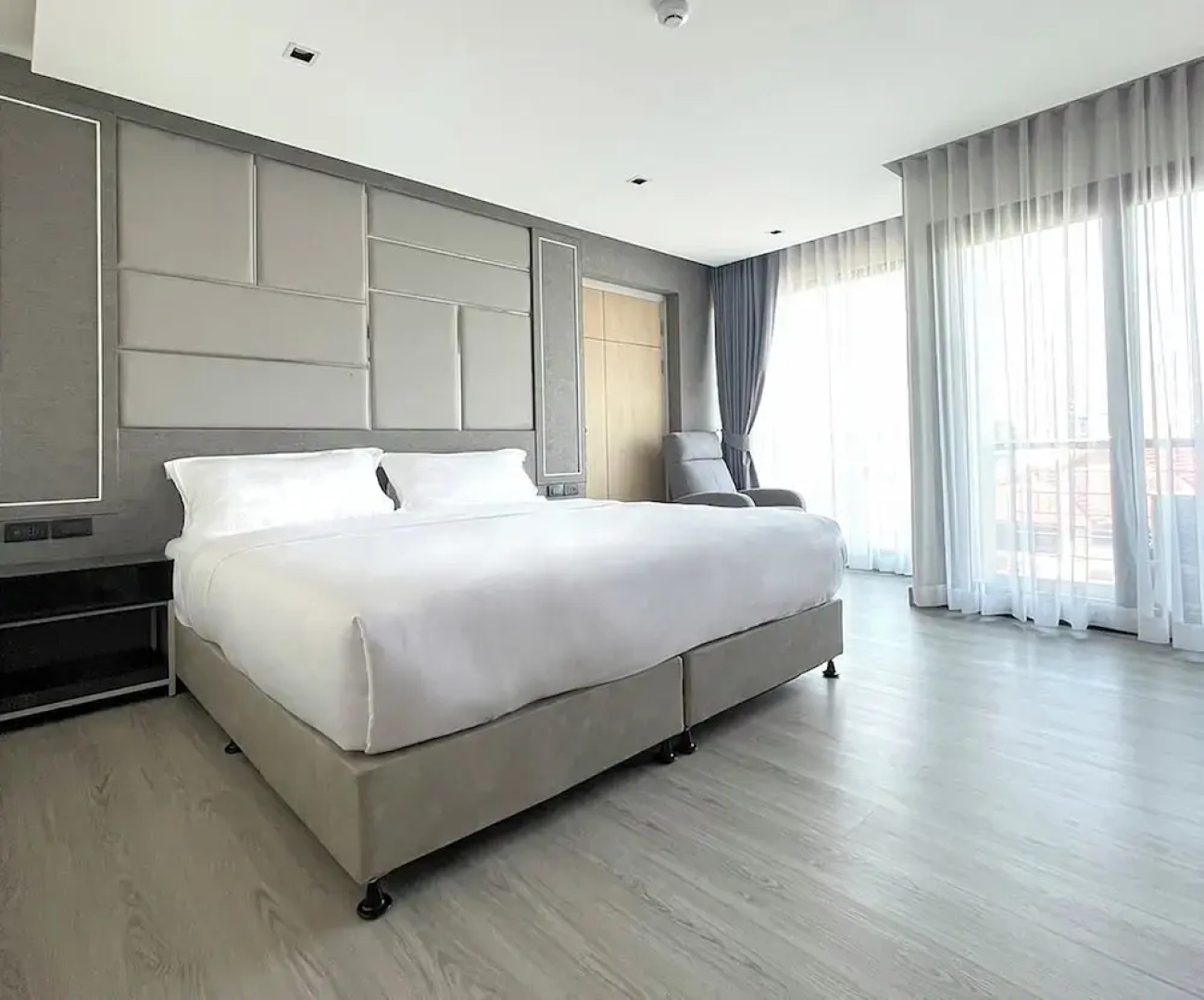 The 9 Residence Hotel