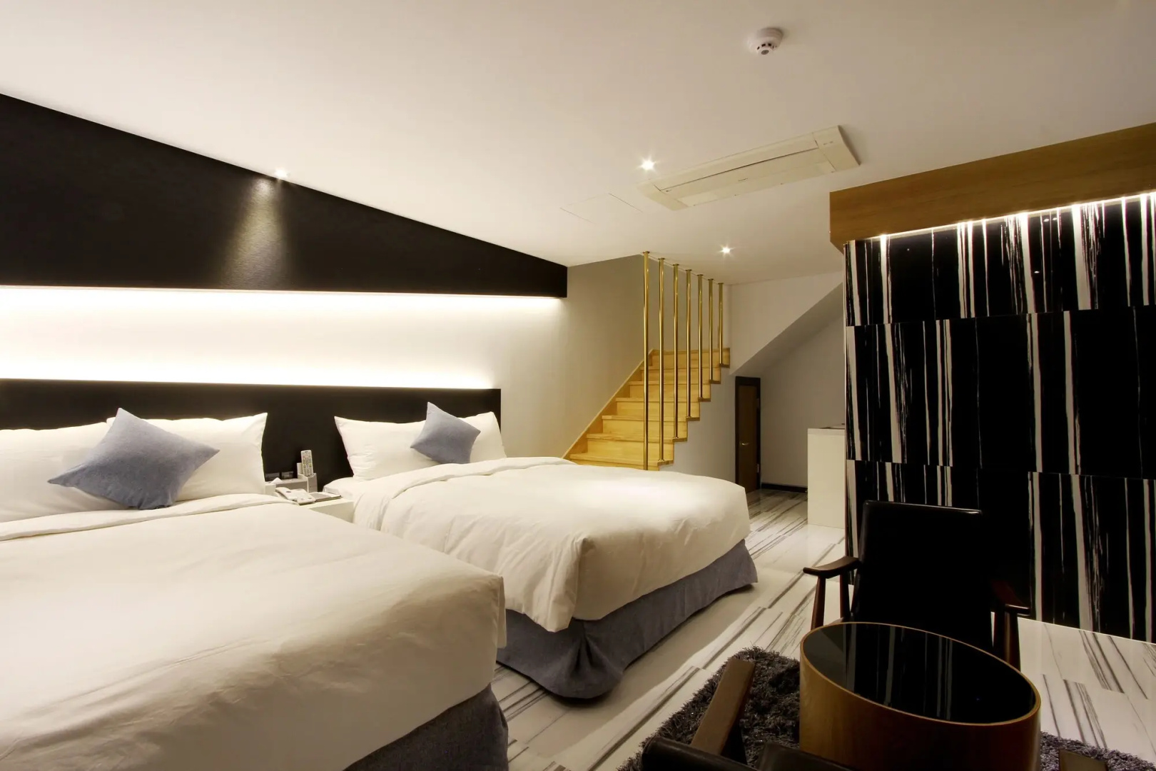 Royal Prime Hotel