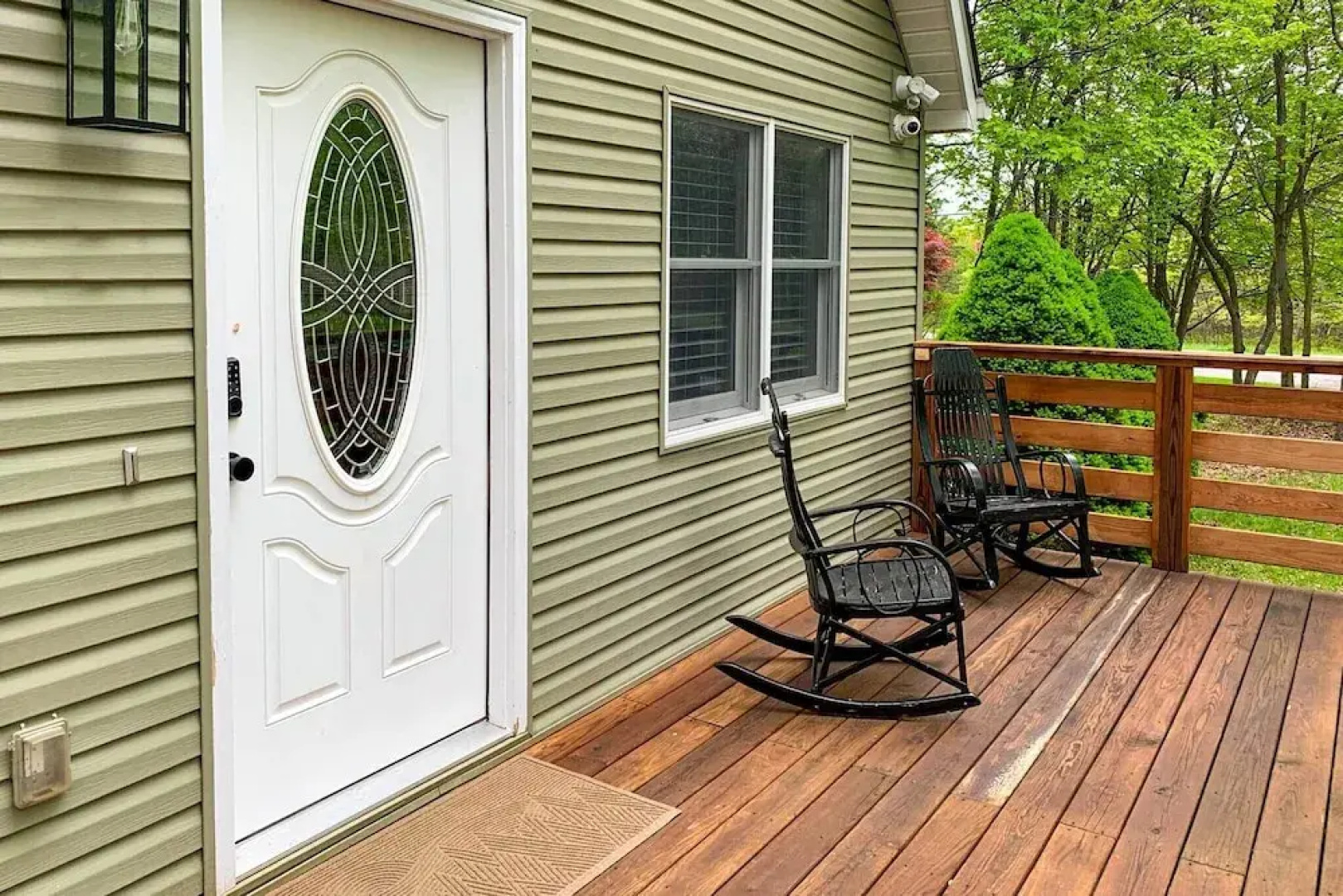 Near Lakes & Resorts: Pet-friendly Long Pond Abode