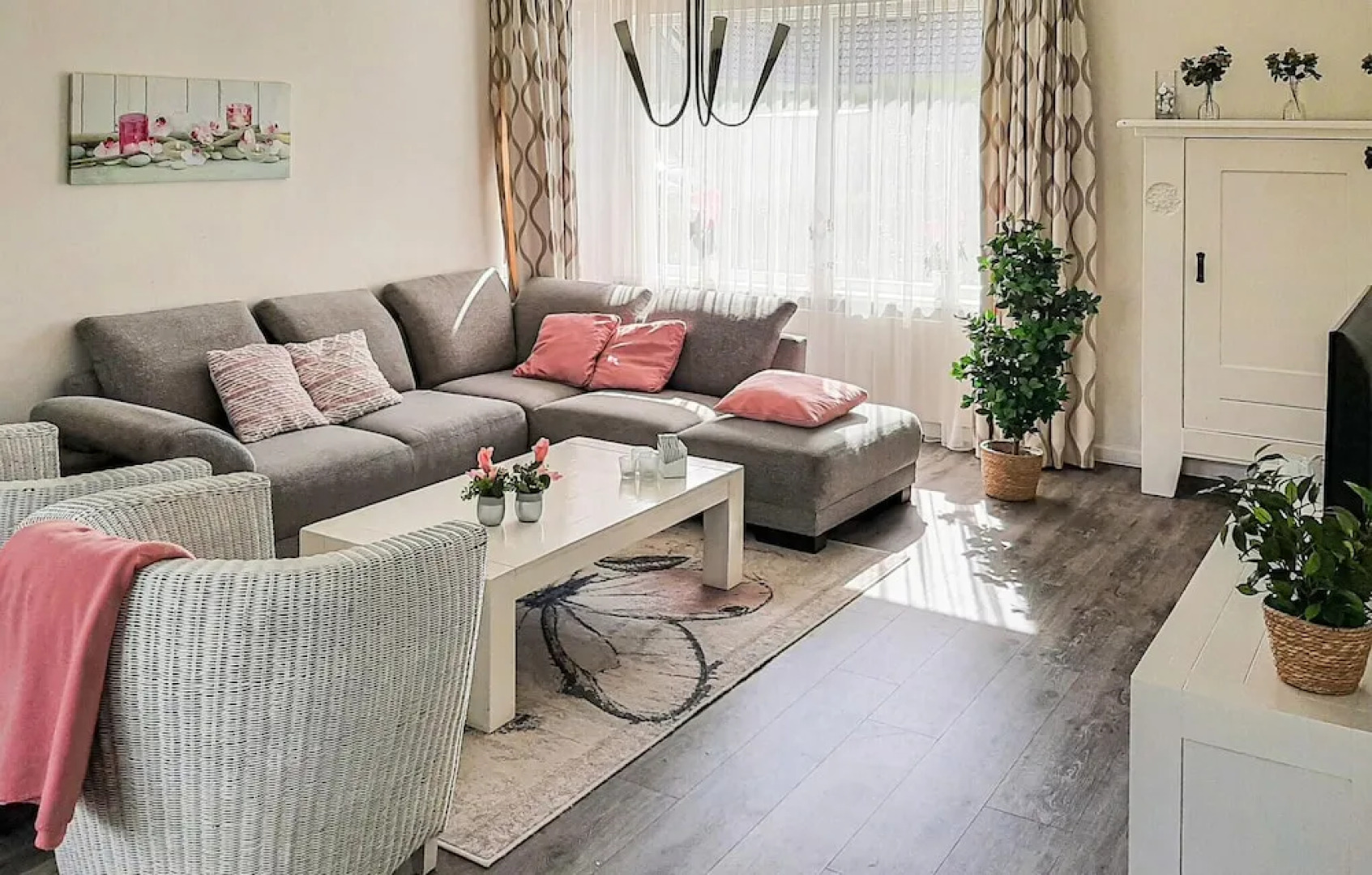 Stunning Home in Zeewolde With 4 Bedrooms, Wifi and Outdoor Swimming Pool