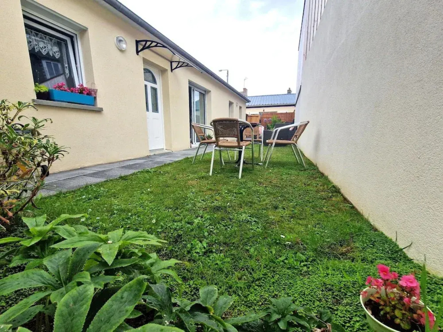 Single-storey House With Outdoor Space