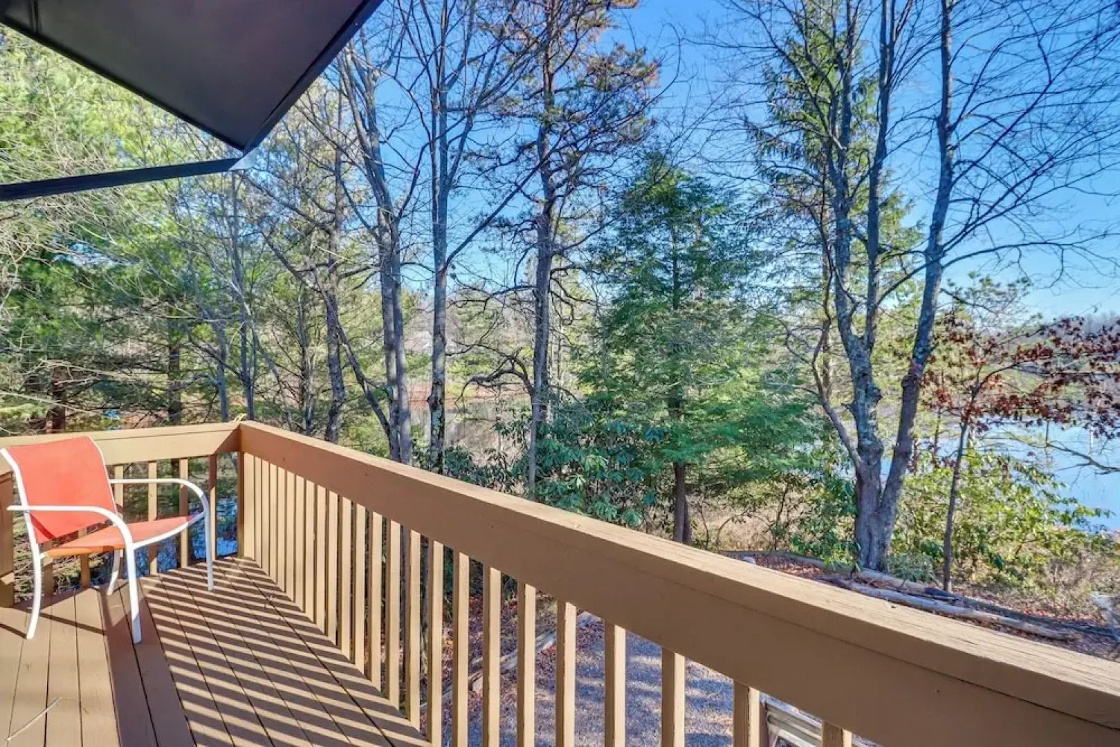Near Skiing: Lakefront Gem w/ Kayaks in Long Pond