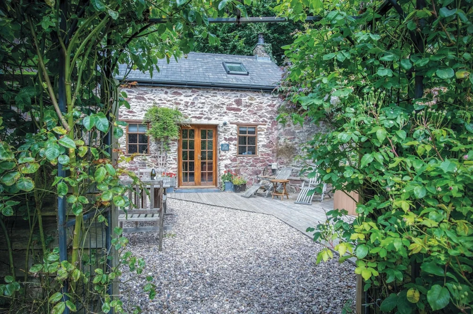 The Apple Store - 1 Bedroom Cottage - St Ishmael's